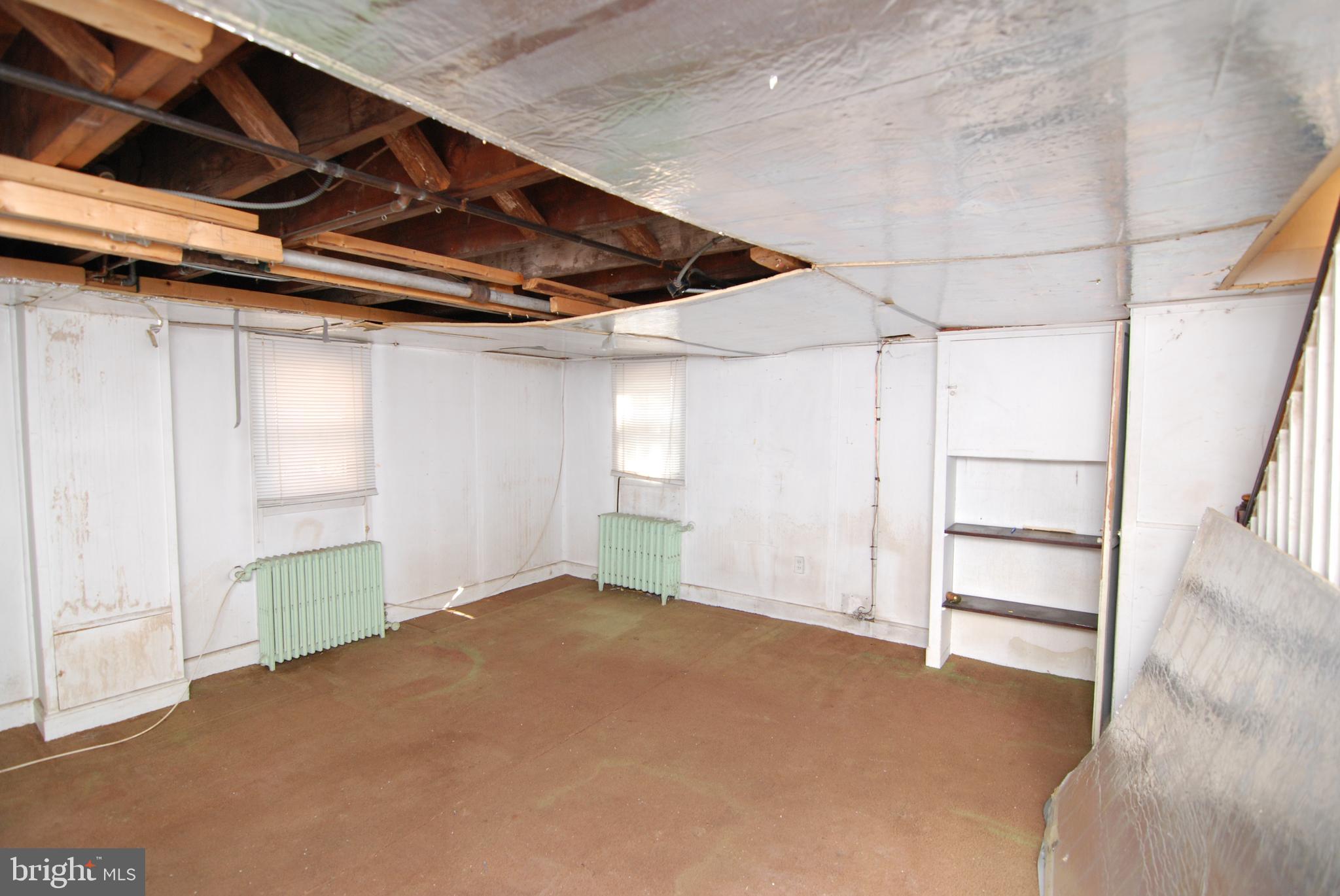 WEST HILLS - Residential