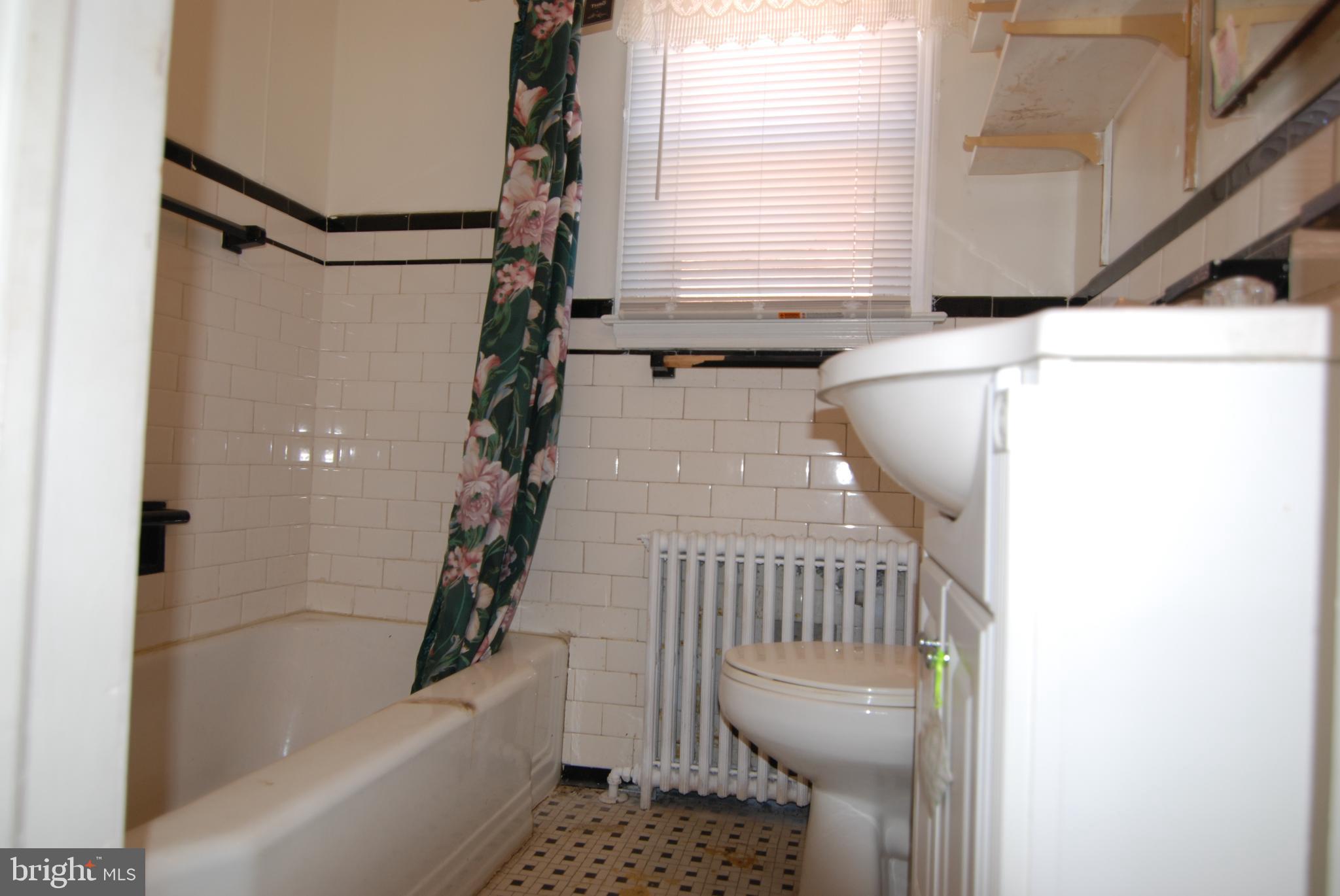 WEST HILLS - Residential