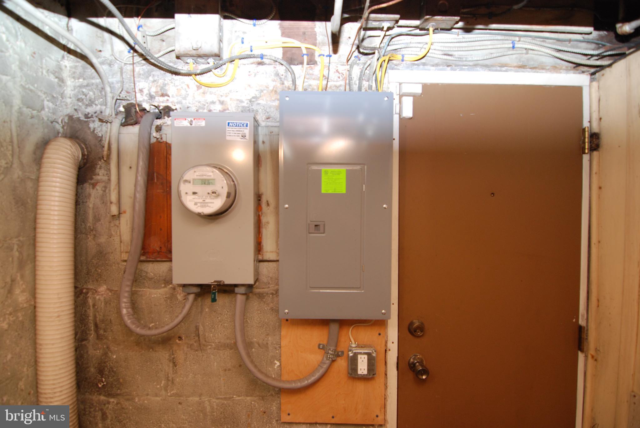 WEST HILLS - Residential