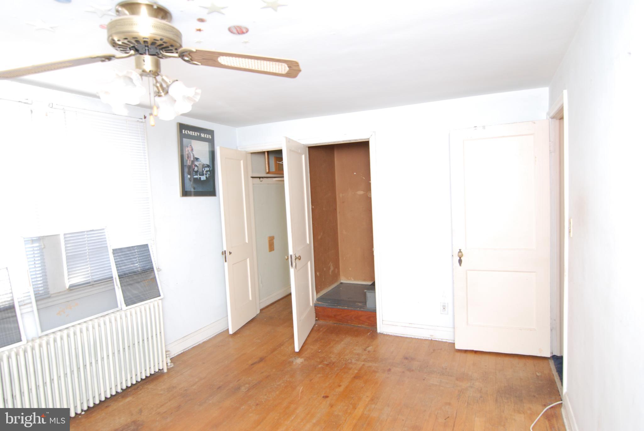 WEST HILLS - Residential