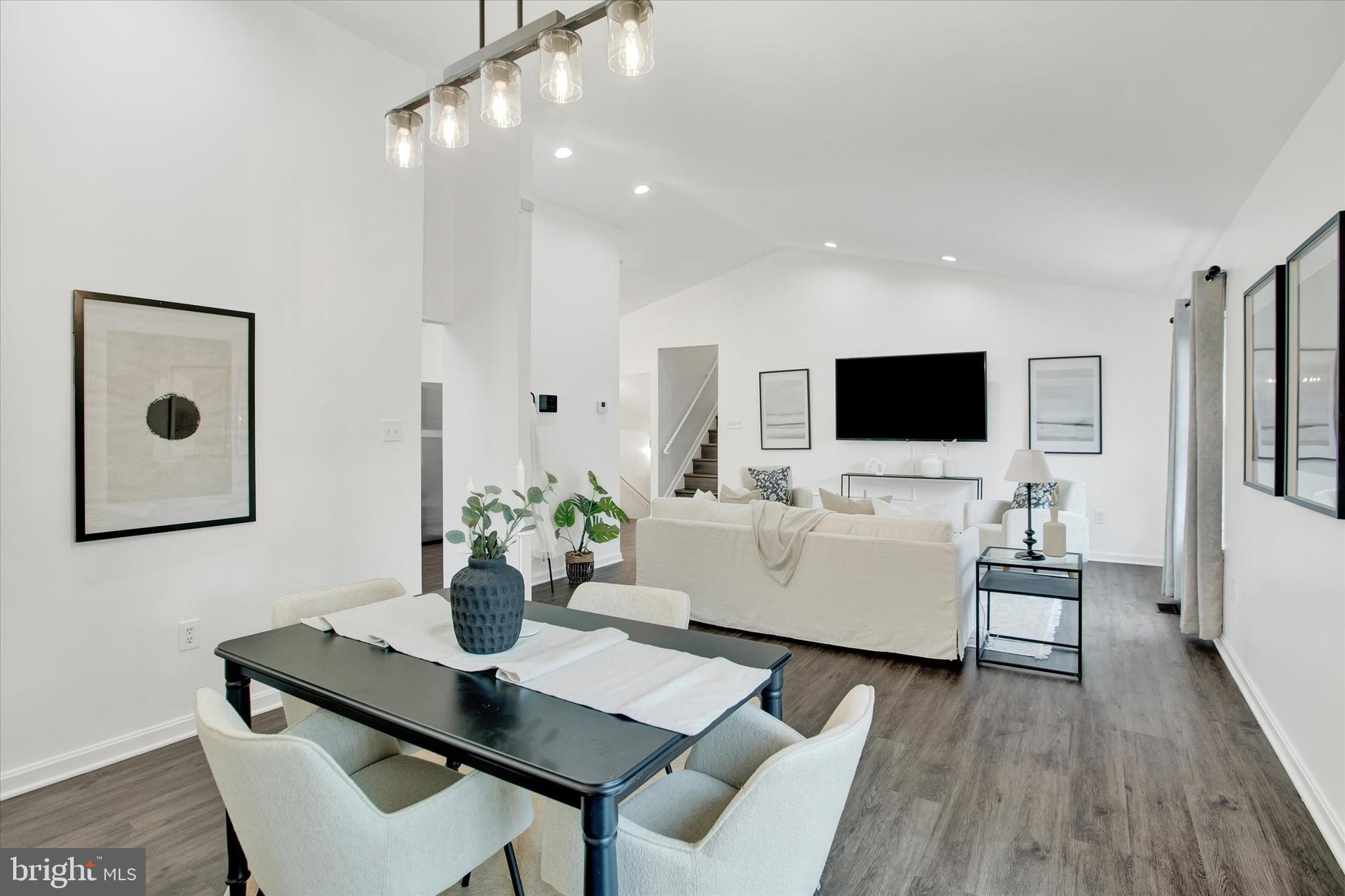 SUNRISE PLAT FIVE - Residential