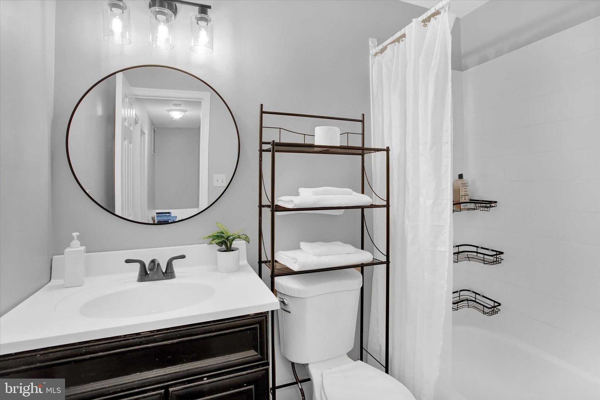 SUNRISE PLAT FIVE - Residential