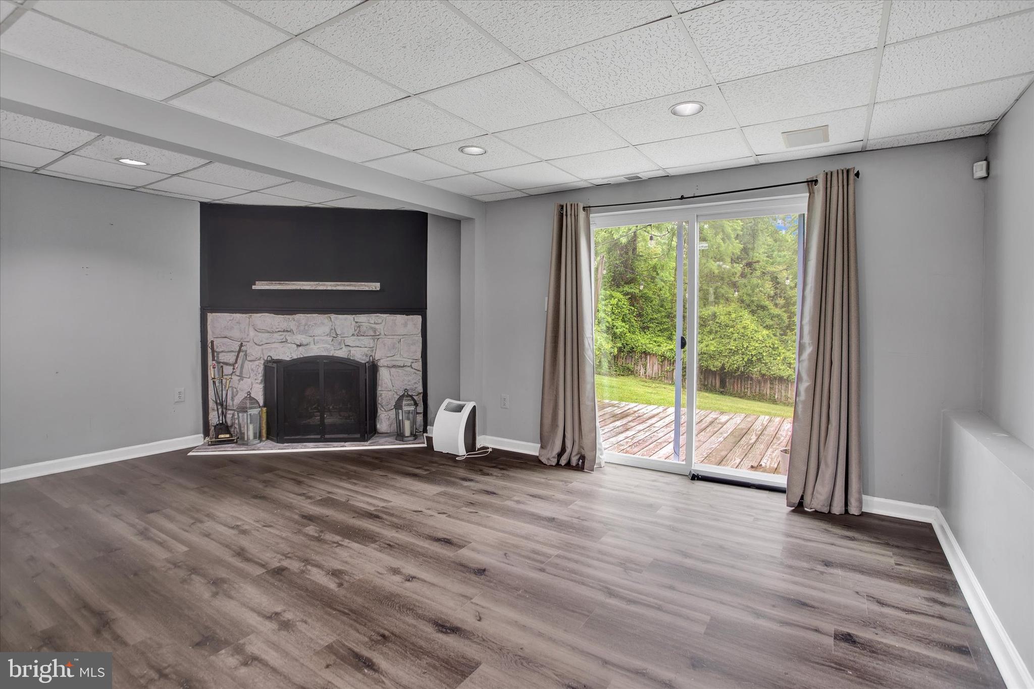 SUNRISE PLAT FIVE - Residential