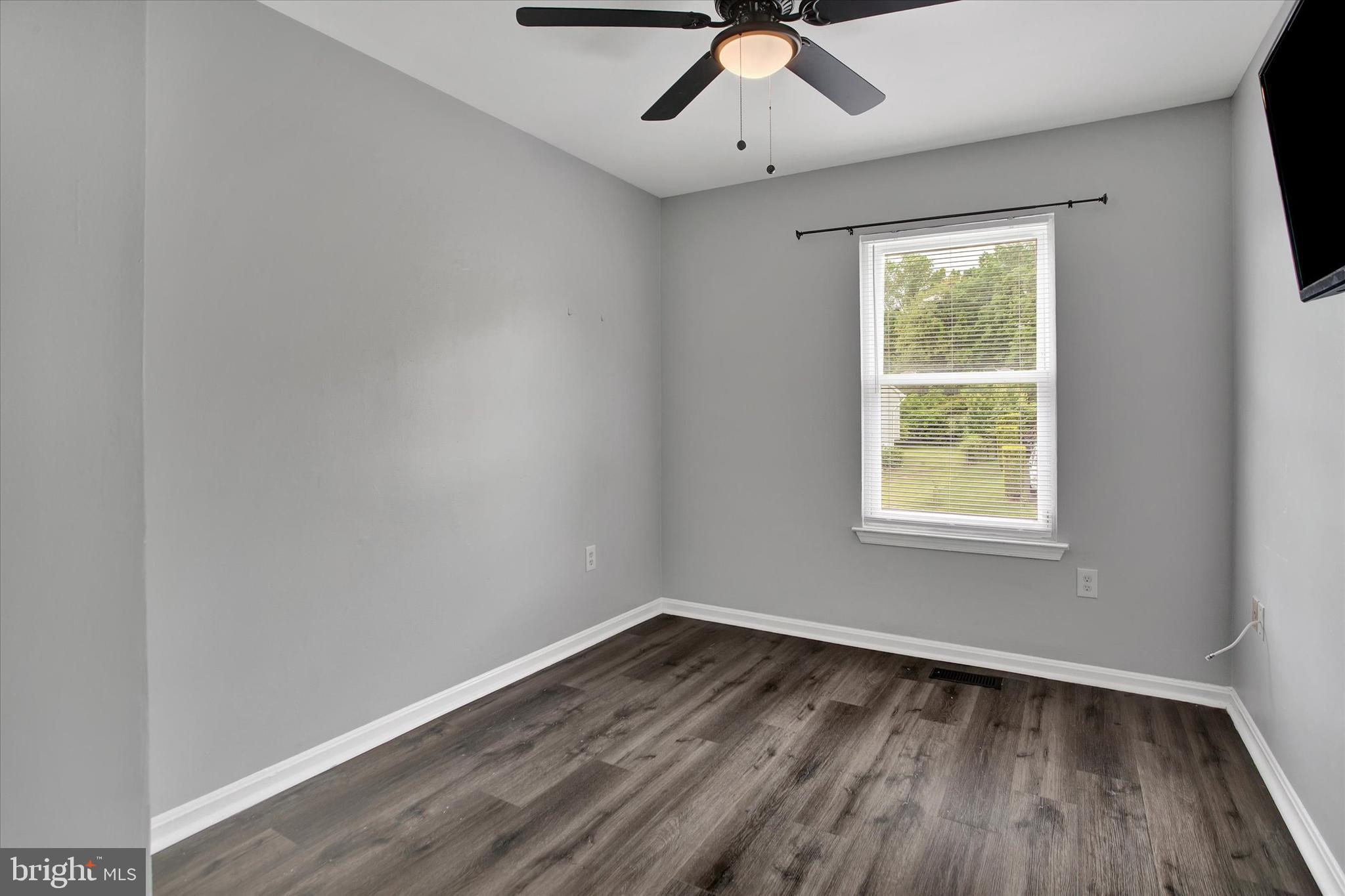 SUNRISE PLAT FIVE - Residential