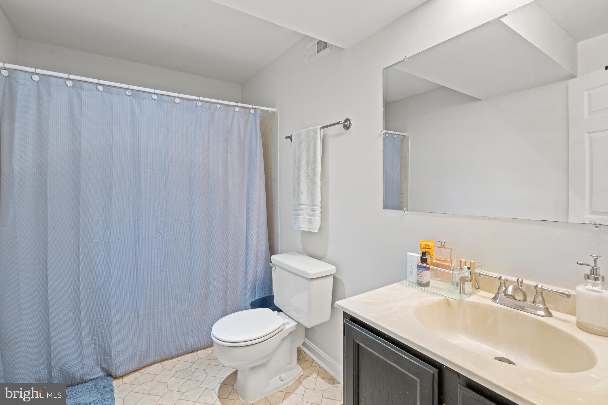 CROFTON COMMONS - Residential