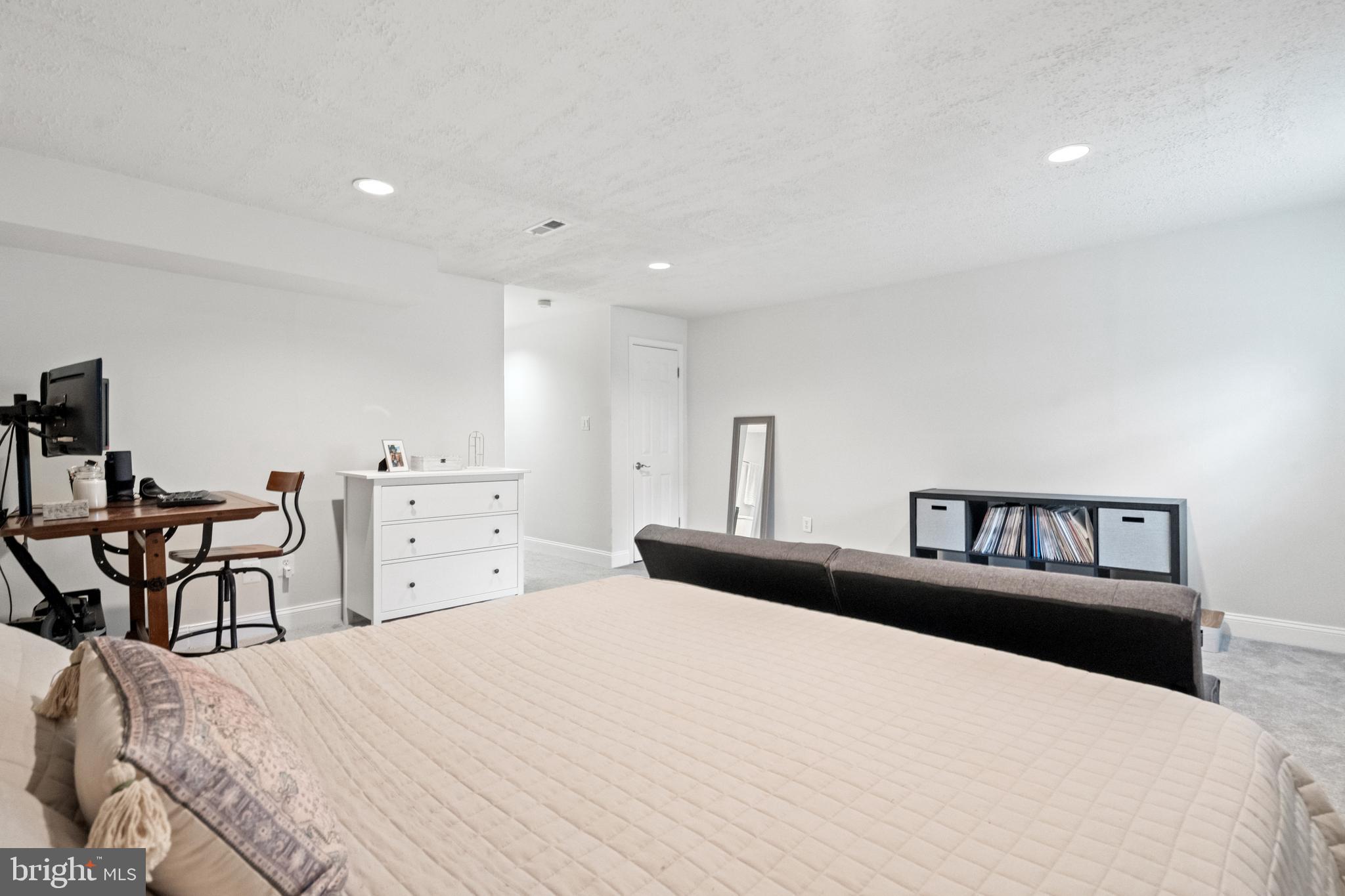 CROFTON COMMONS - Residential