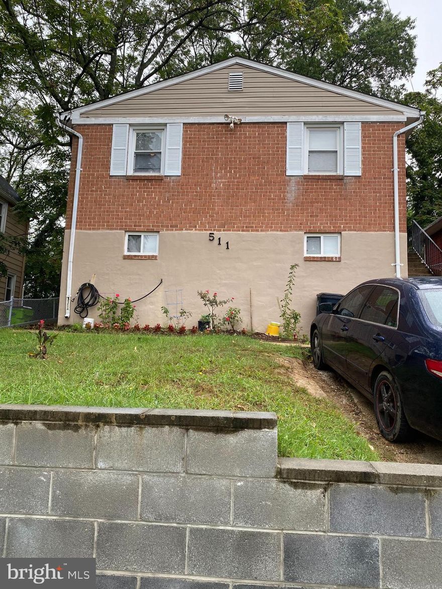 Well maintained Rancher. 3 Bedrooms and one full bathroom in the main level. 2 Bedrooms and one full bathroom in the lower level. Ceramic Title in the lower level. Hard Wood floor in the main level.