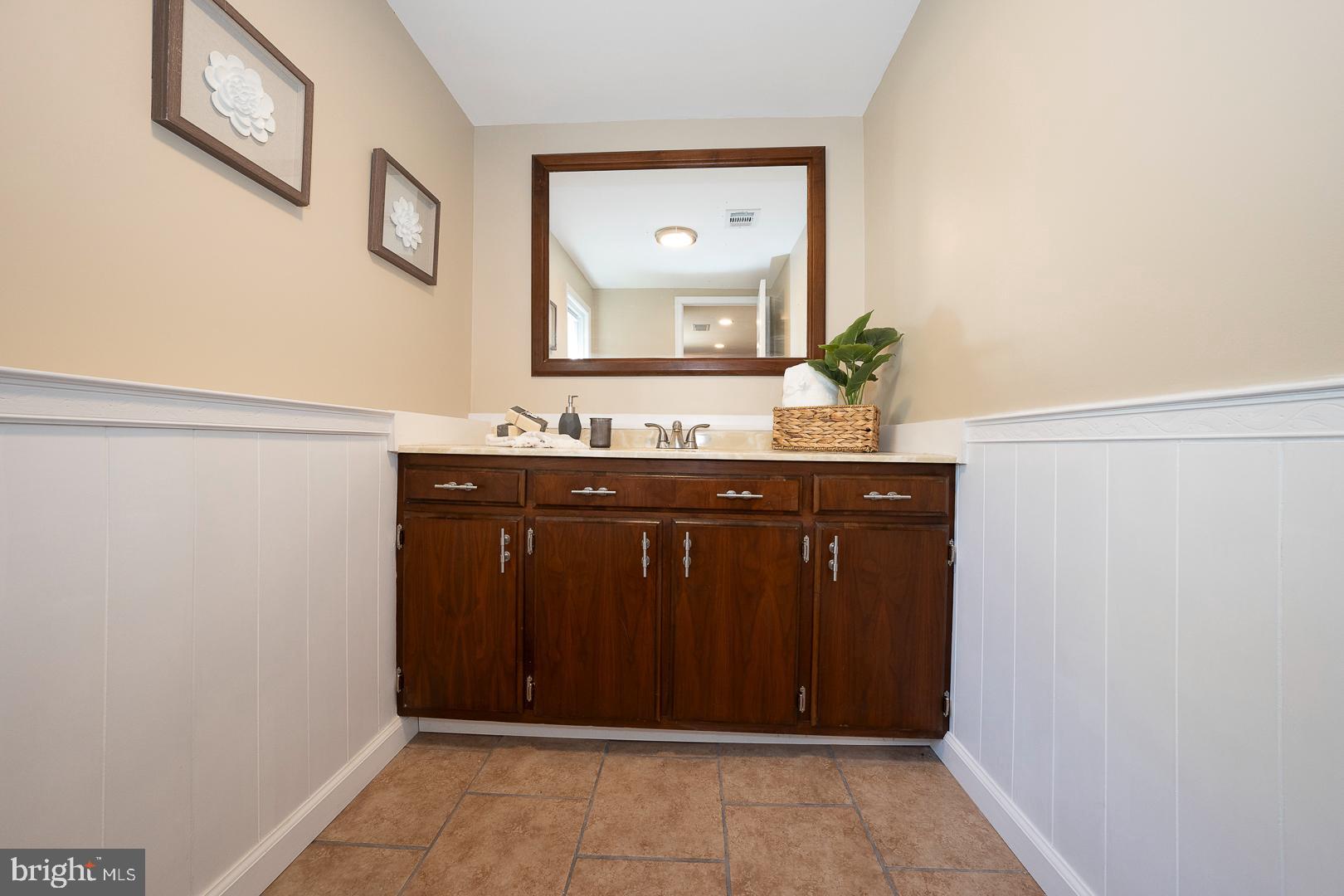 WILLISTOWN ACRES - Residential