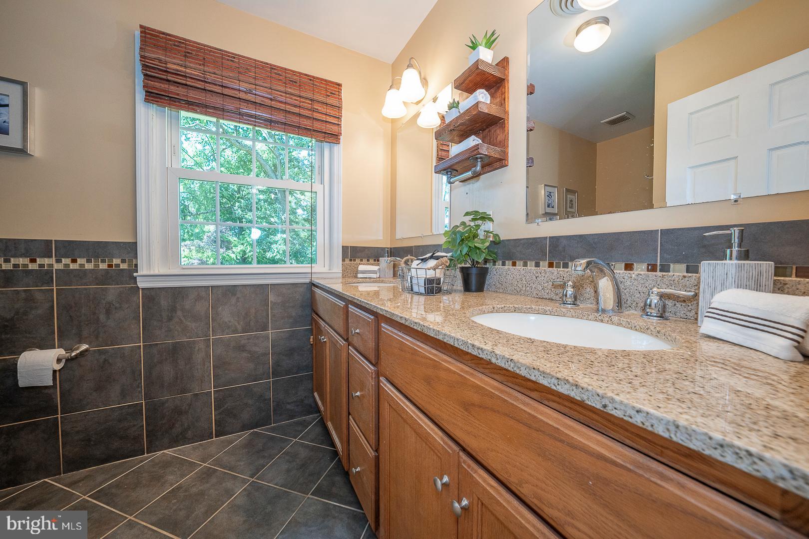 WILLISTOWN ACRES - Residential