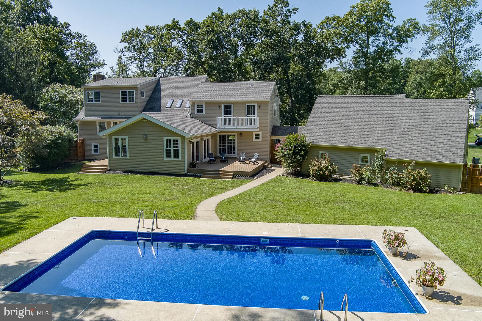 WILLISTOWN ACRES - Residential