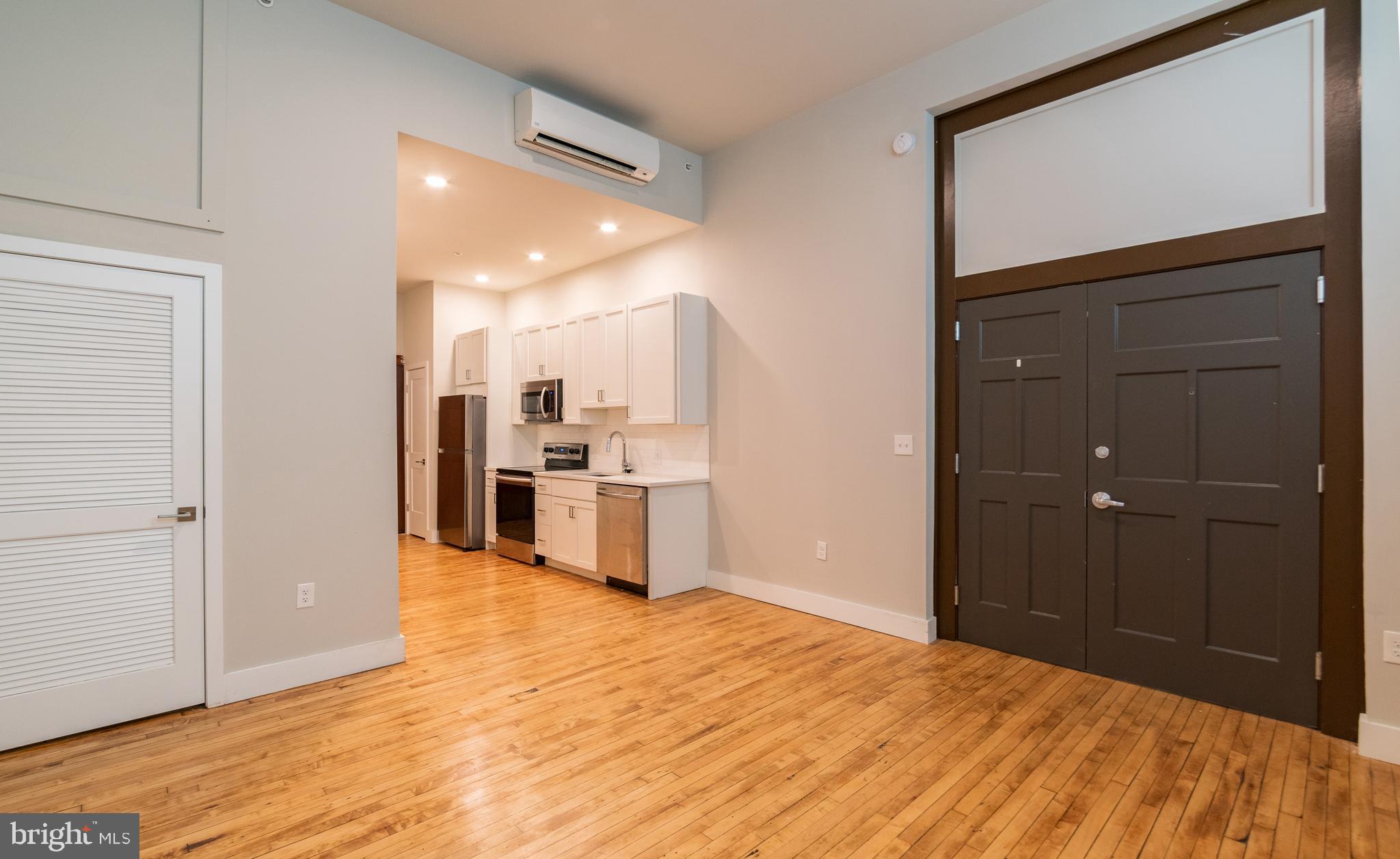 POINT BREEZE - Residential Lease