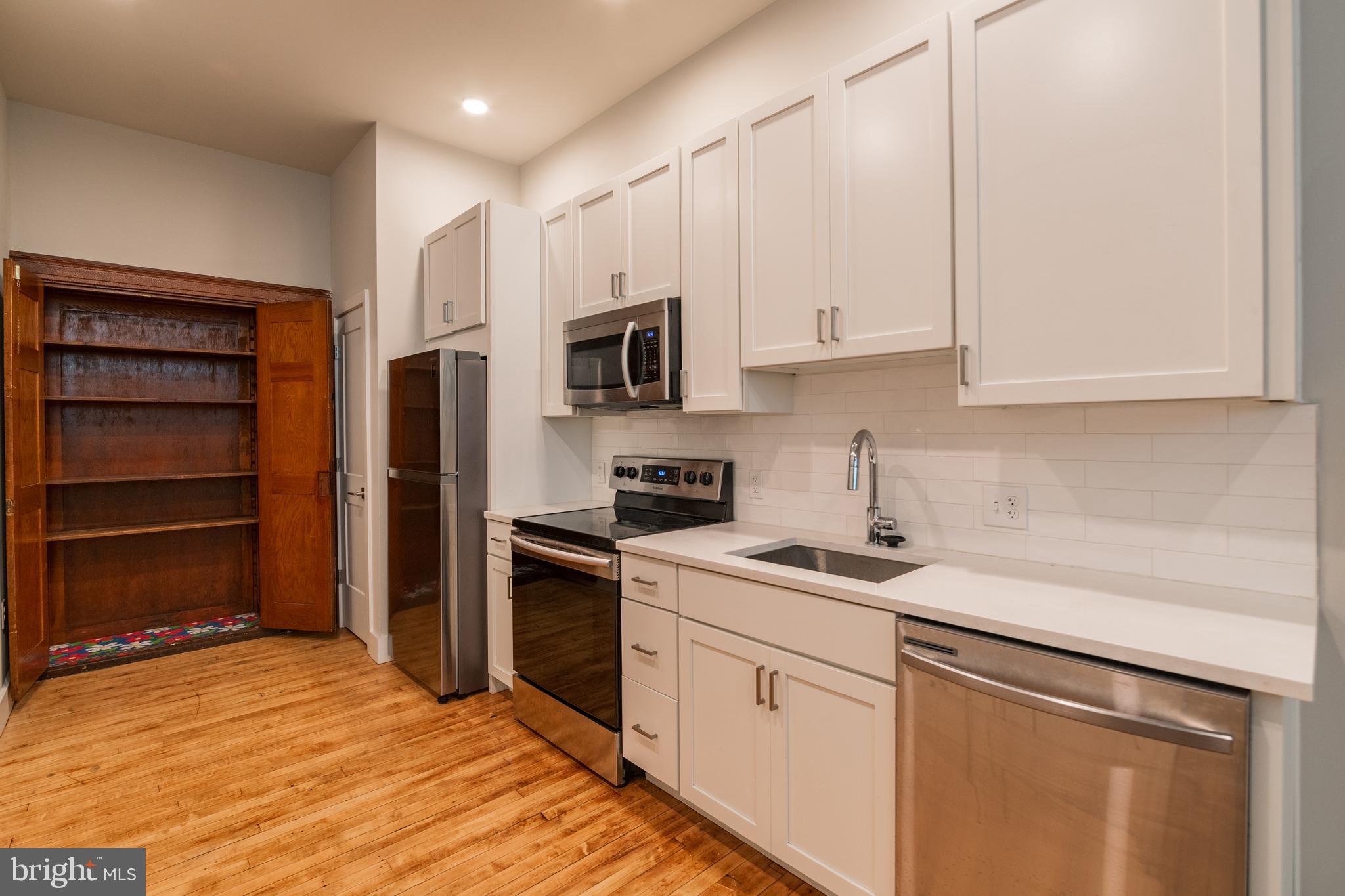 POINT BREEZE - Residential Lease