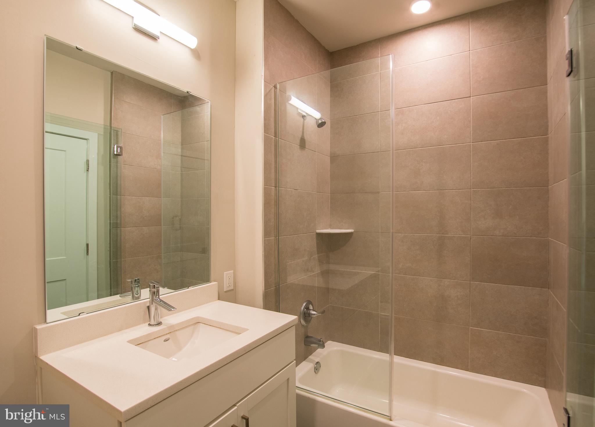 POINT BREEZE - Residential Lease