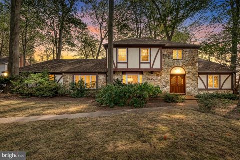 812 FLINTLOCK RIDGE ROAD MECHANICSBURG PA 17055