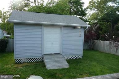 LOCH HAVEN BEACH - Residential Lease