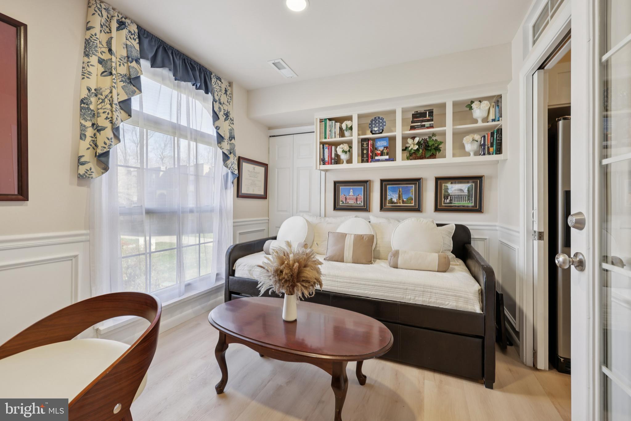 WOODBURN VILLAGE - Residential