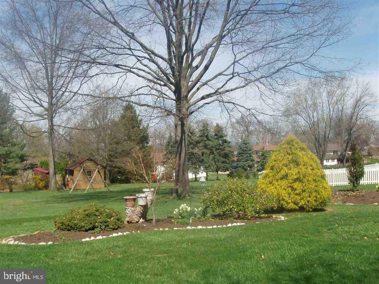 SHERWOOD FOREST - Residential