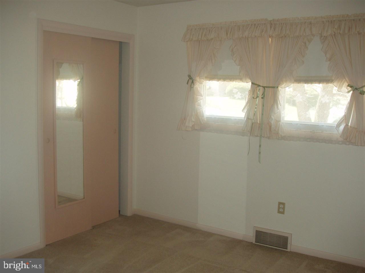 SHERWOOD FOREST - Residential