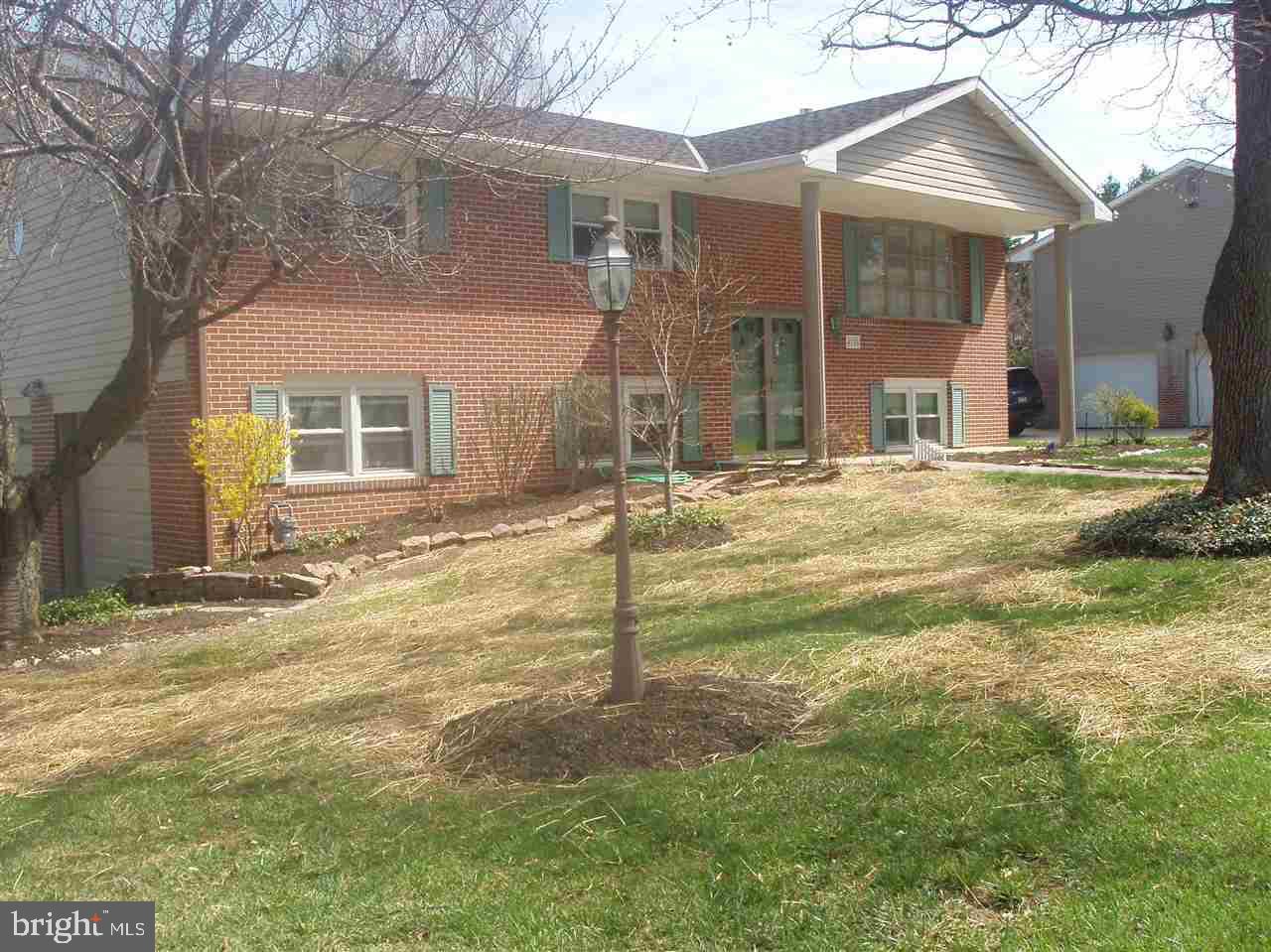 SHERWOOD FOREST - Residential