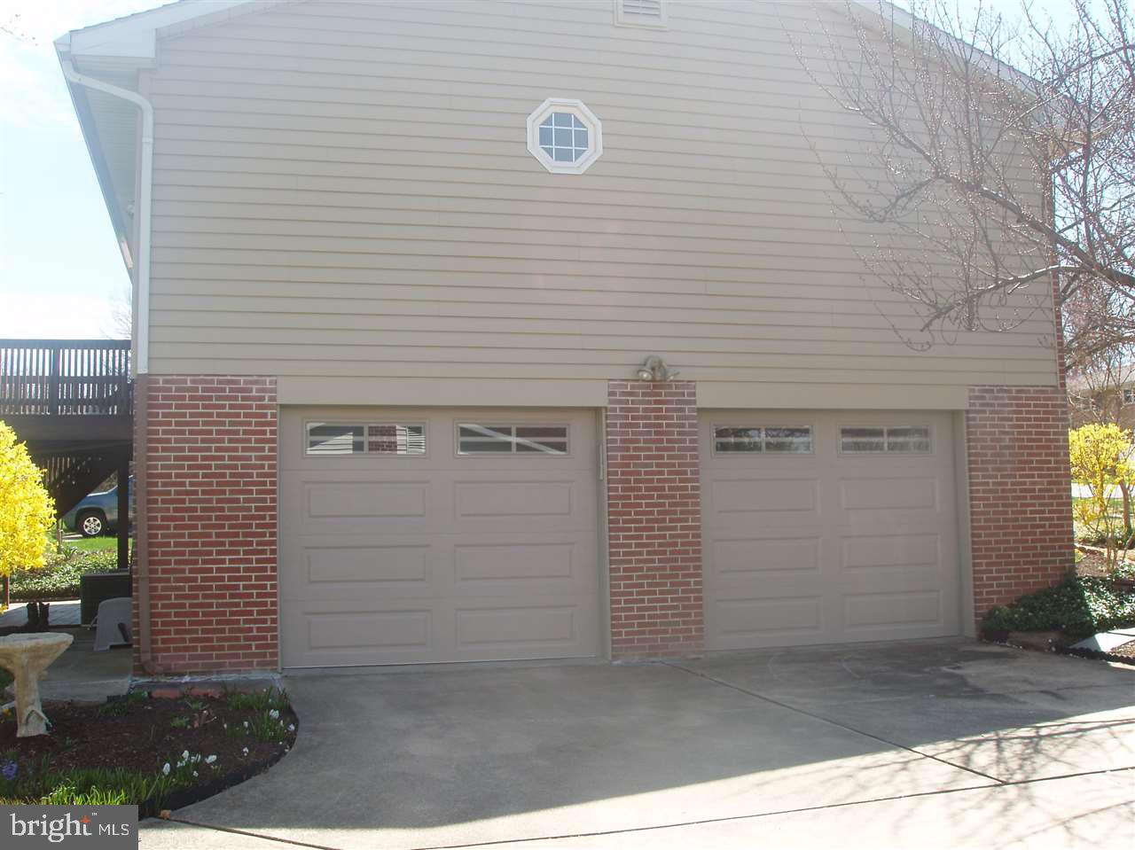 SHERWOOD FOREST - Residential