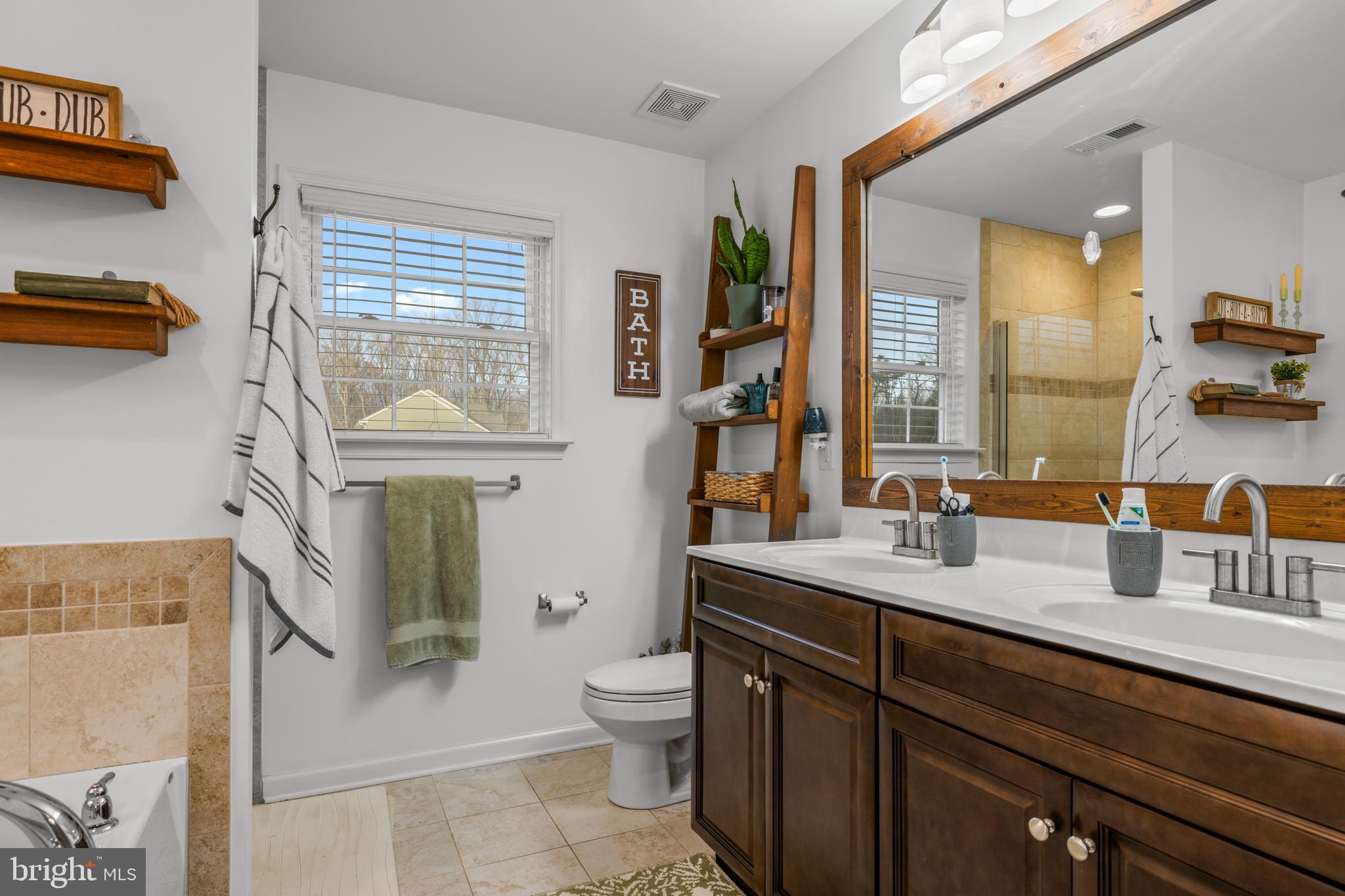 PEARL CREEK ESTATES - Residential