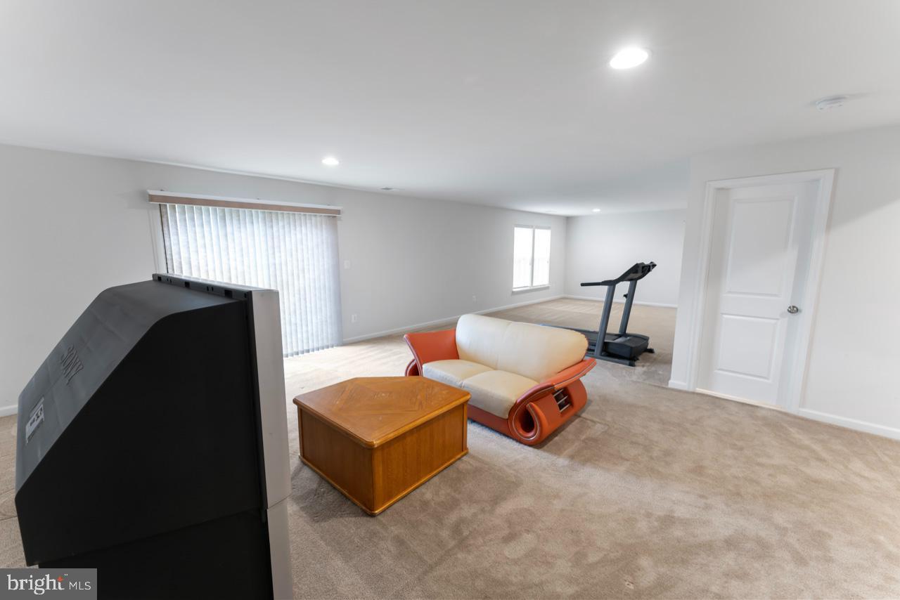 COURTHOUSE MANOR - Residential