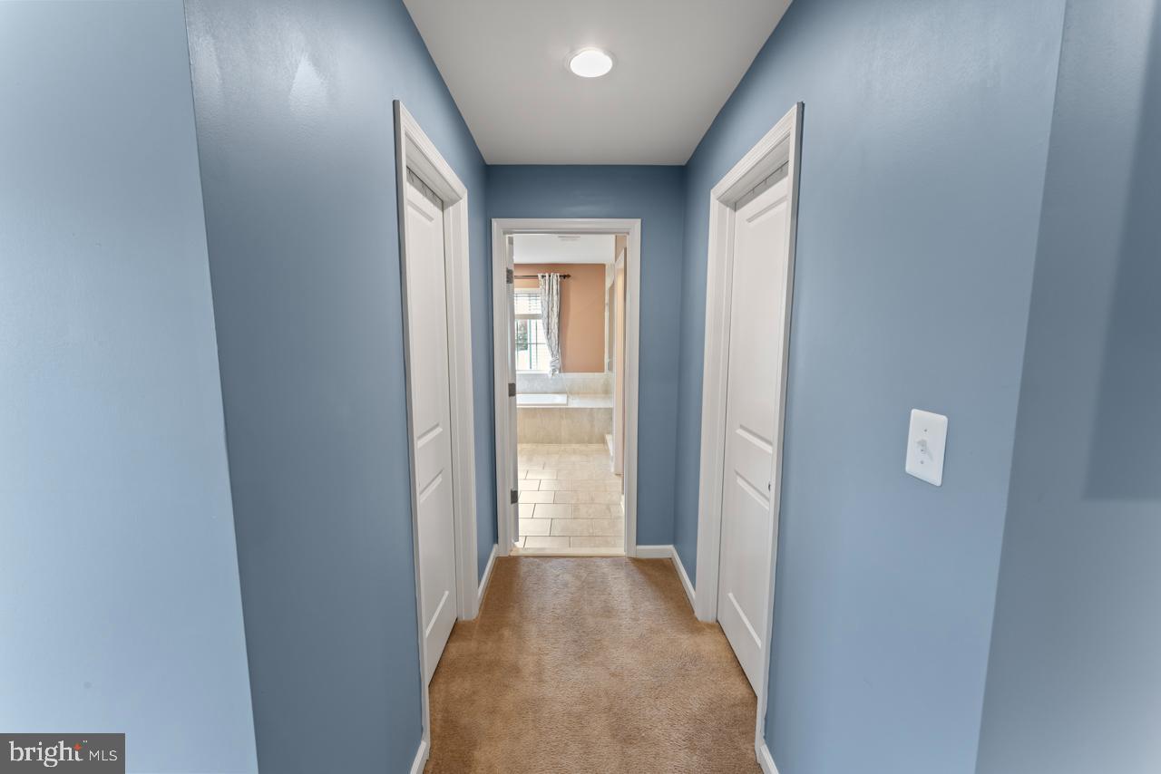 COURTHOUSE MANOR - Residential