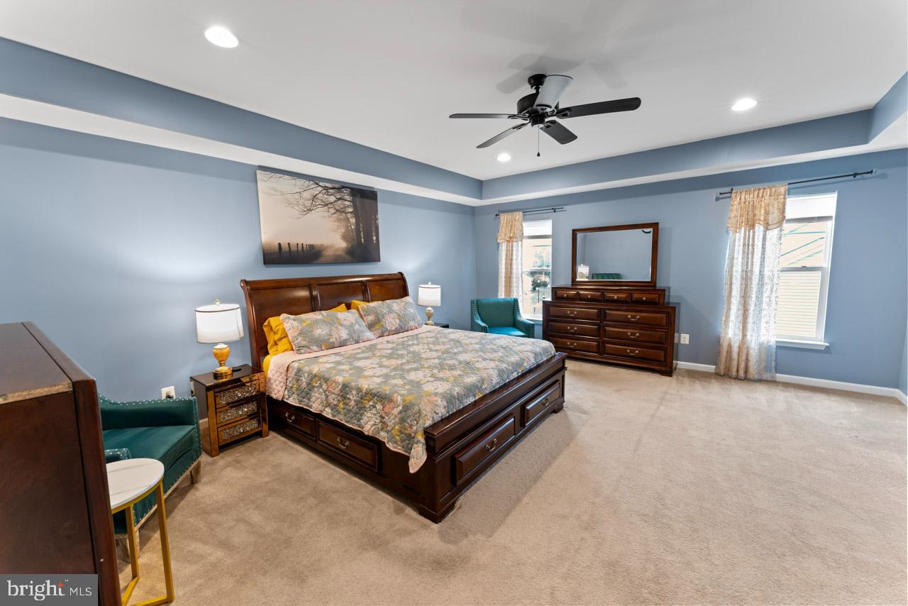 COURTHOUSE MANOR - Residential