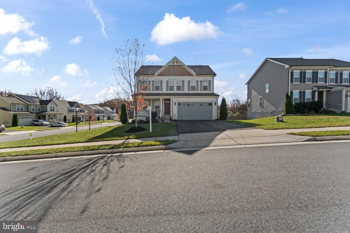 COURTHOUSE MANOR - Residential