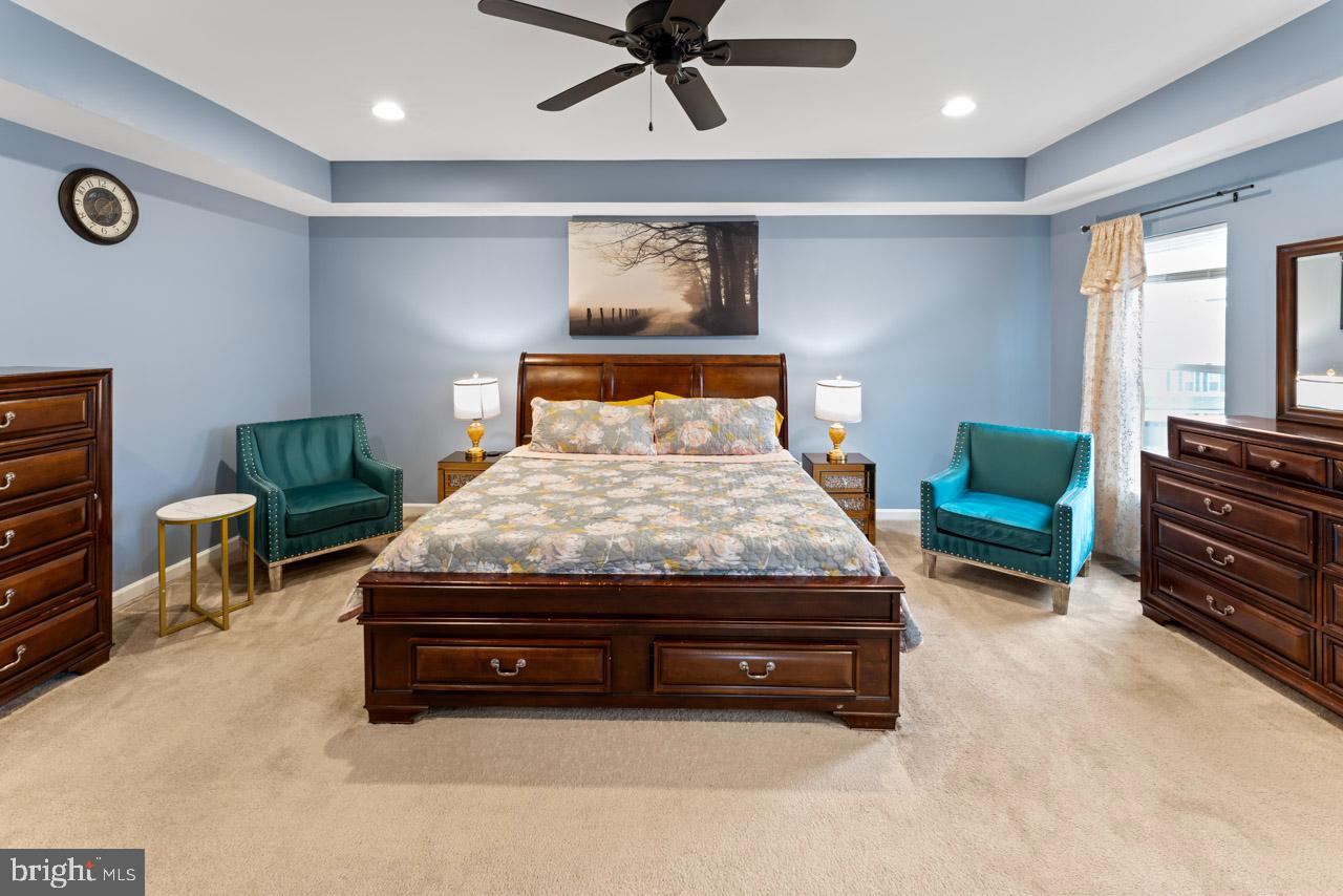 COURTHOUSE MANOR - Residential