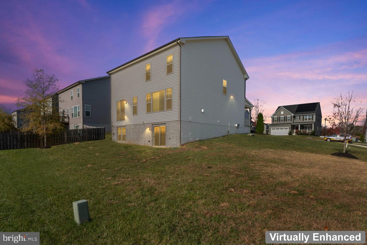 COURTHOUSE MANOR - Residential