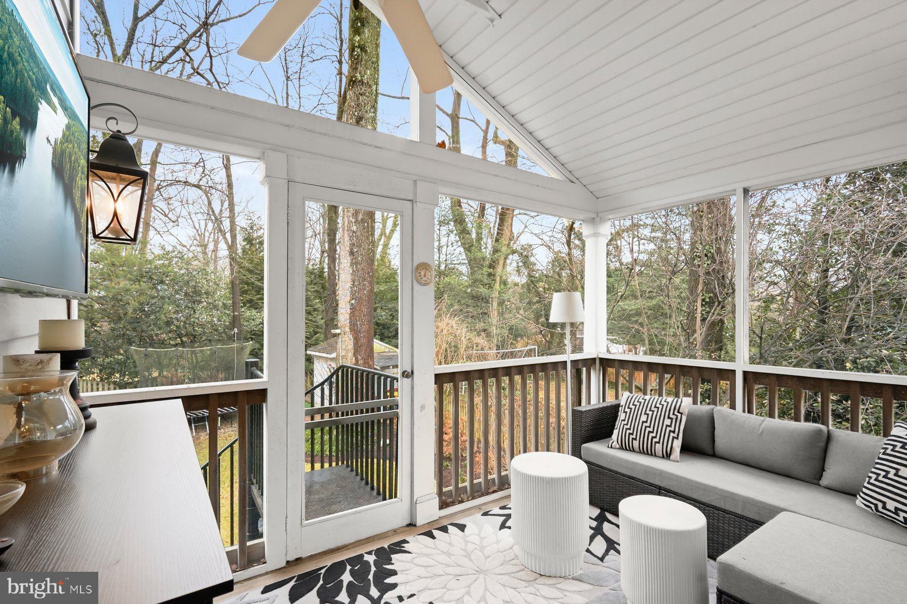 GREENWICH FOREST - Residential