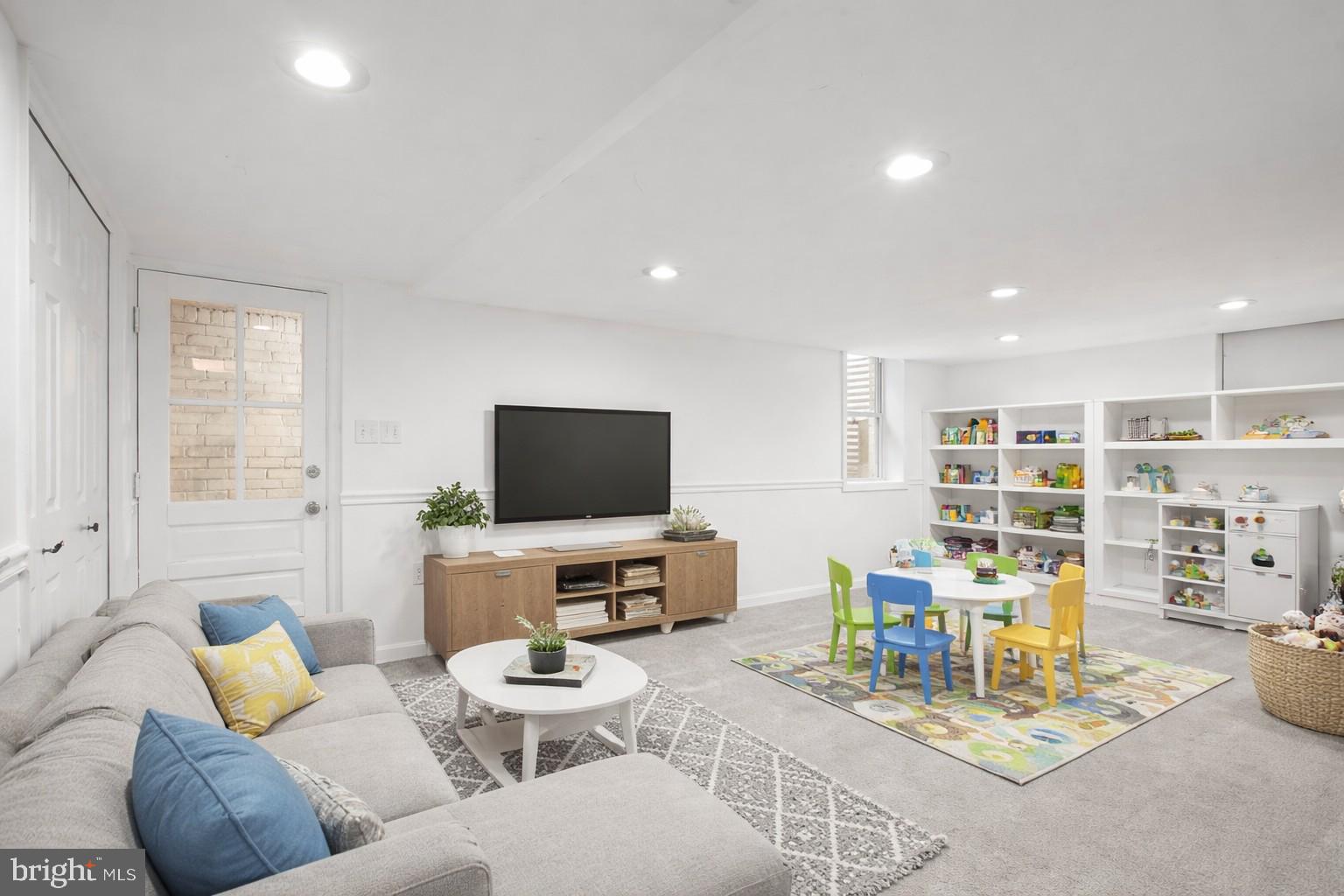 GREENWICH FOREST - Residential