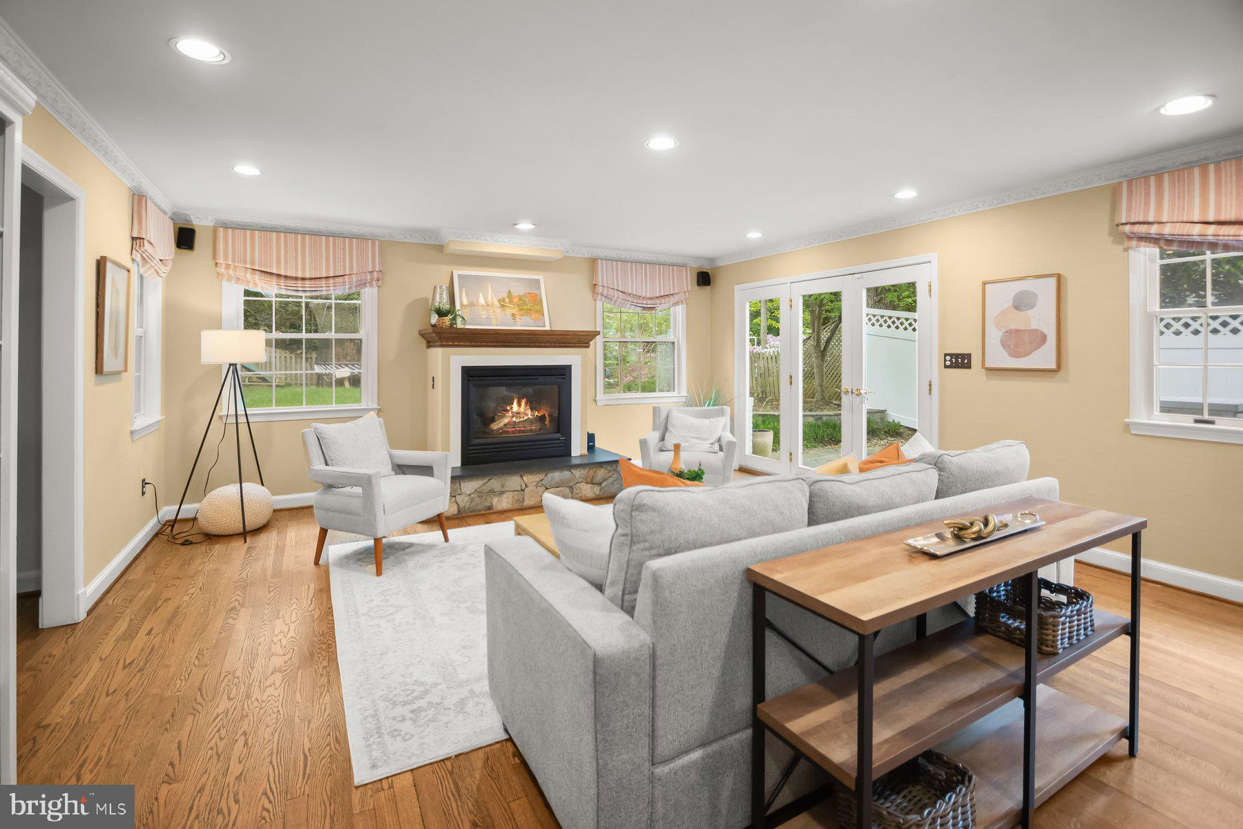 GREENWICH FOREST - Residential