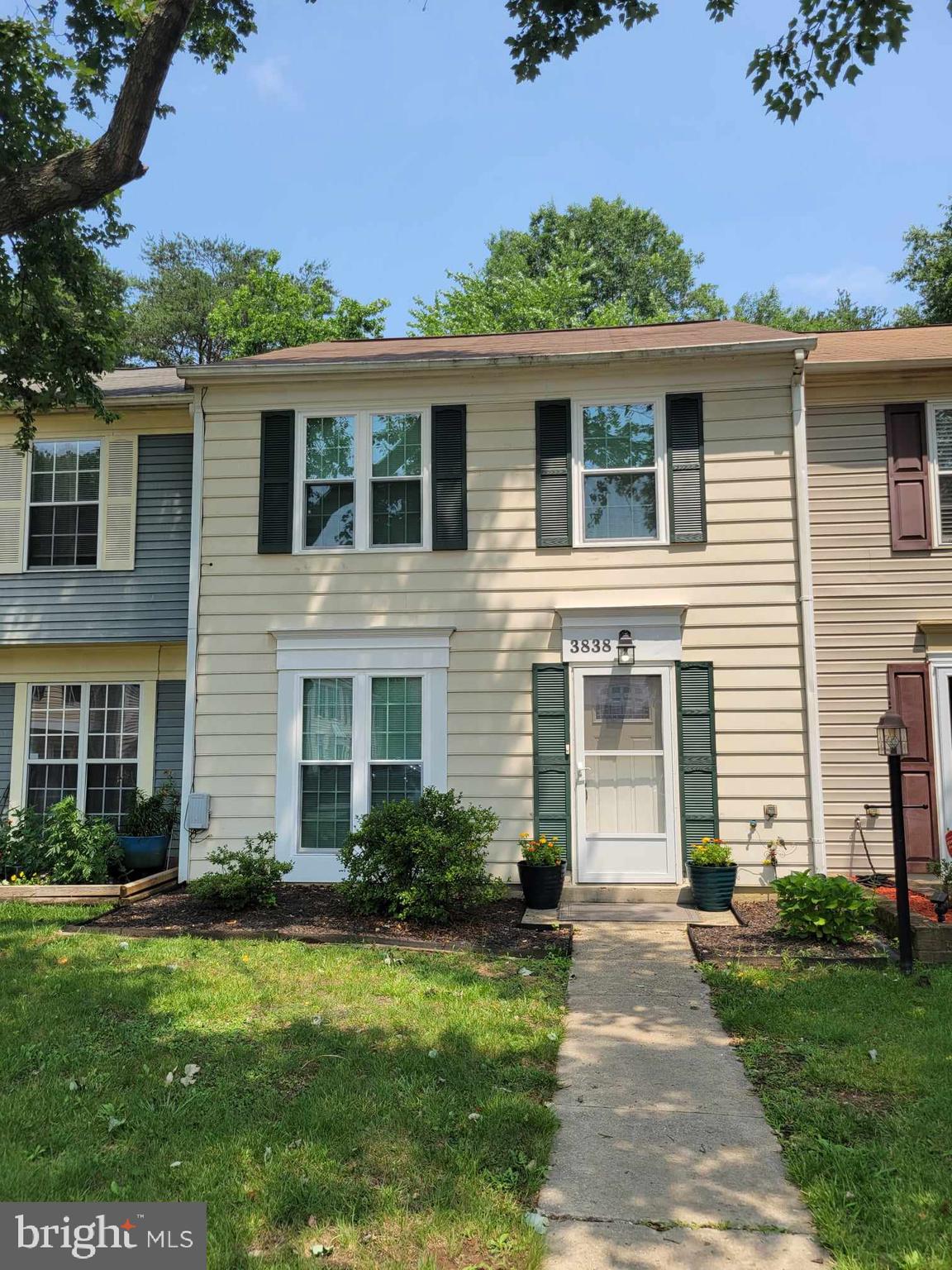 LAKE VILLAGE SQUARE - Residential