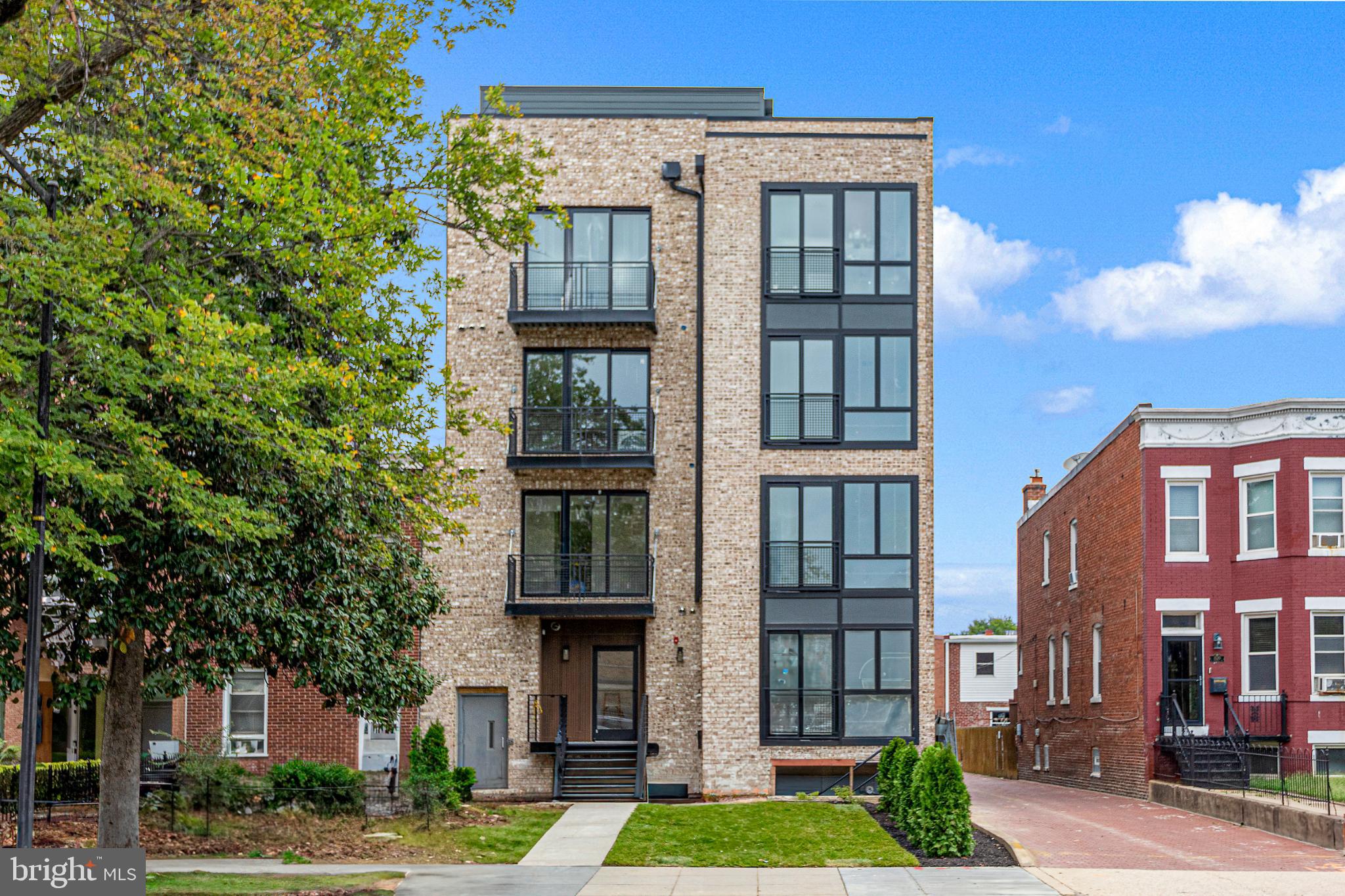 1516 EAST CAPITOL STREET SE 15