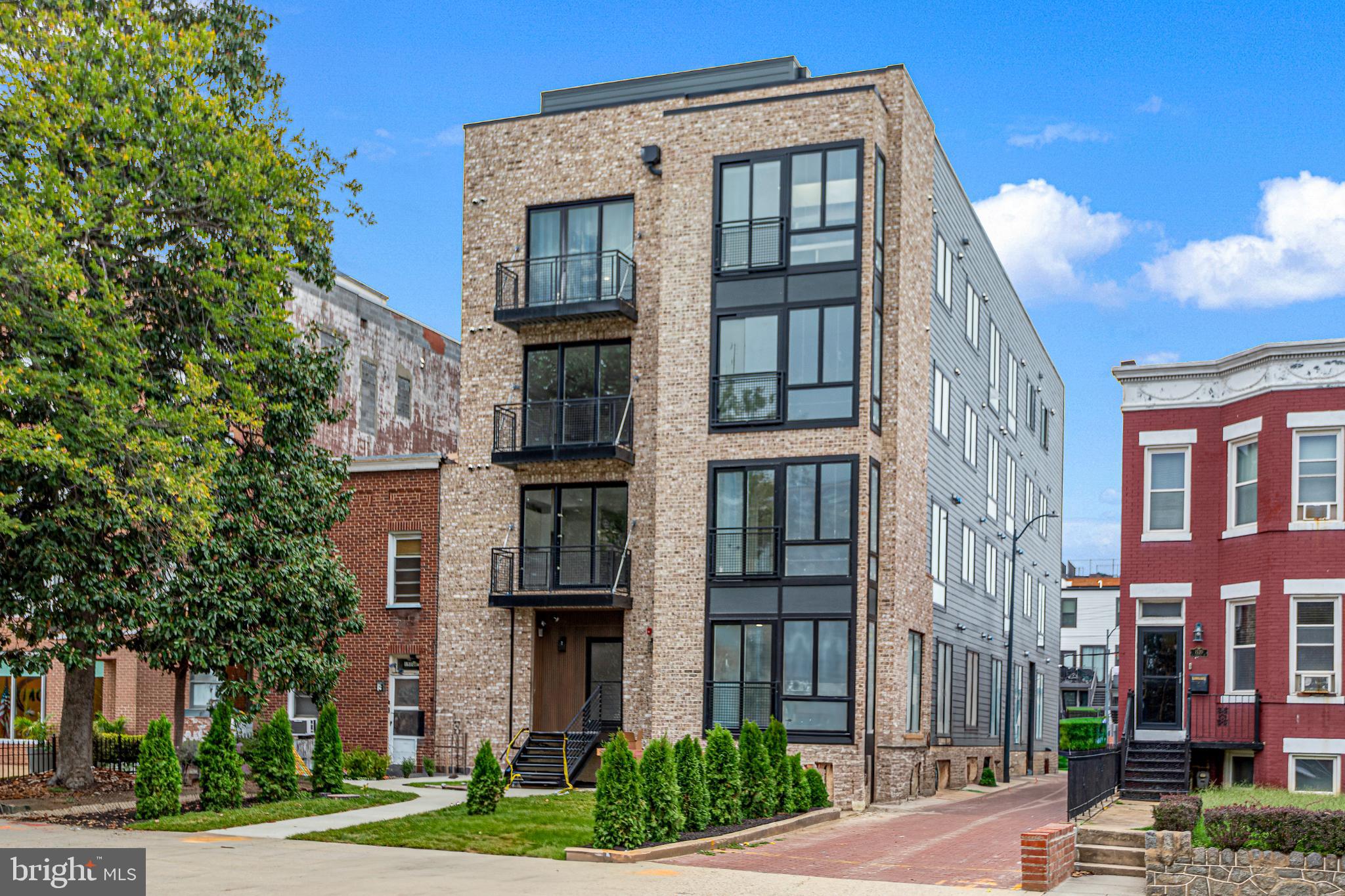 1516 EAST CAPITOL STREET SE 15