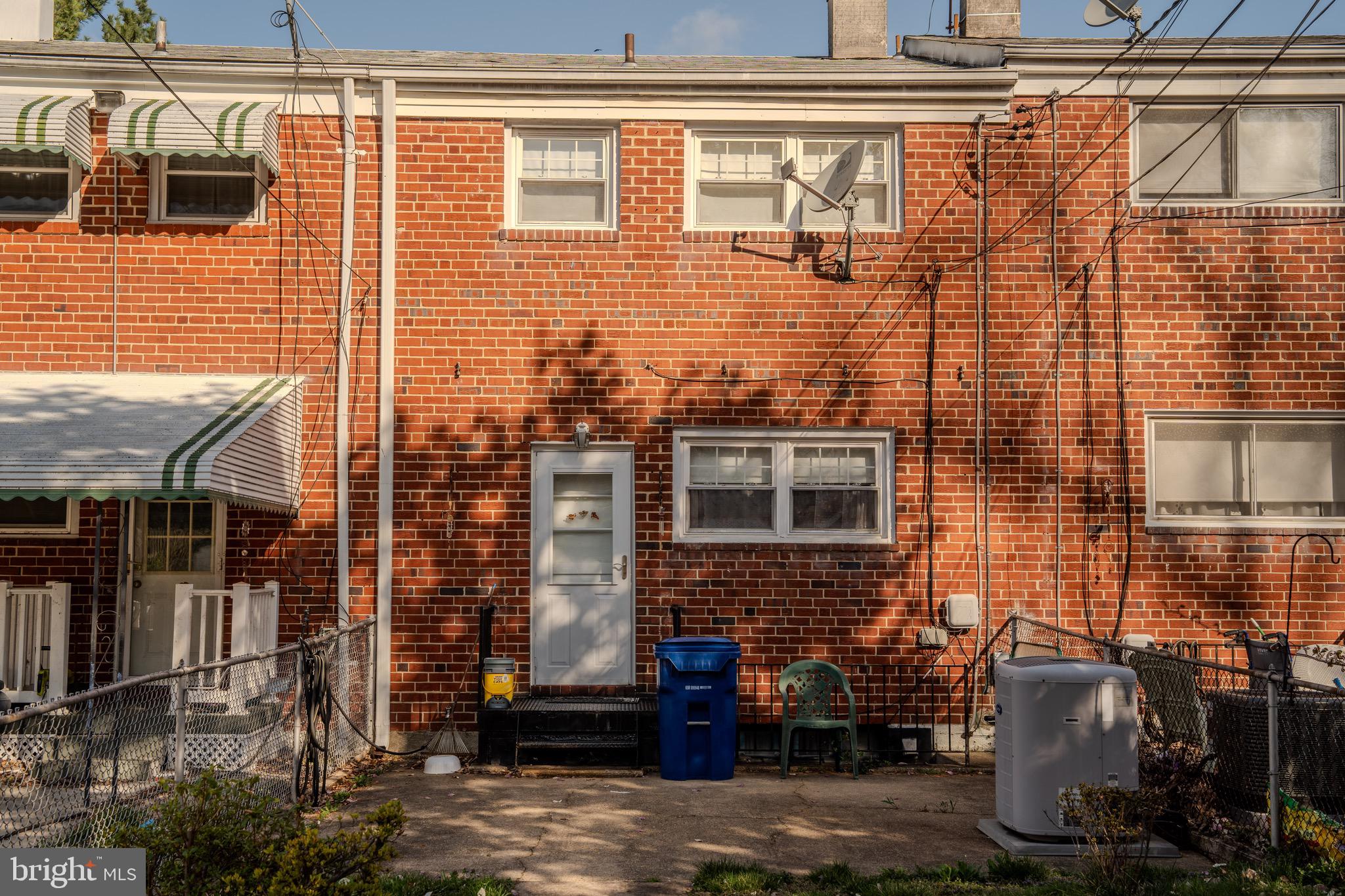 MEDFIELD - Residential