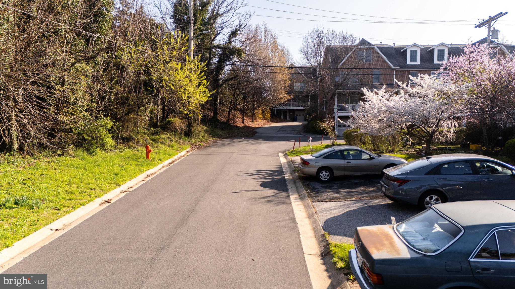 MEDFIELD - Residential