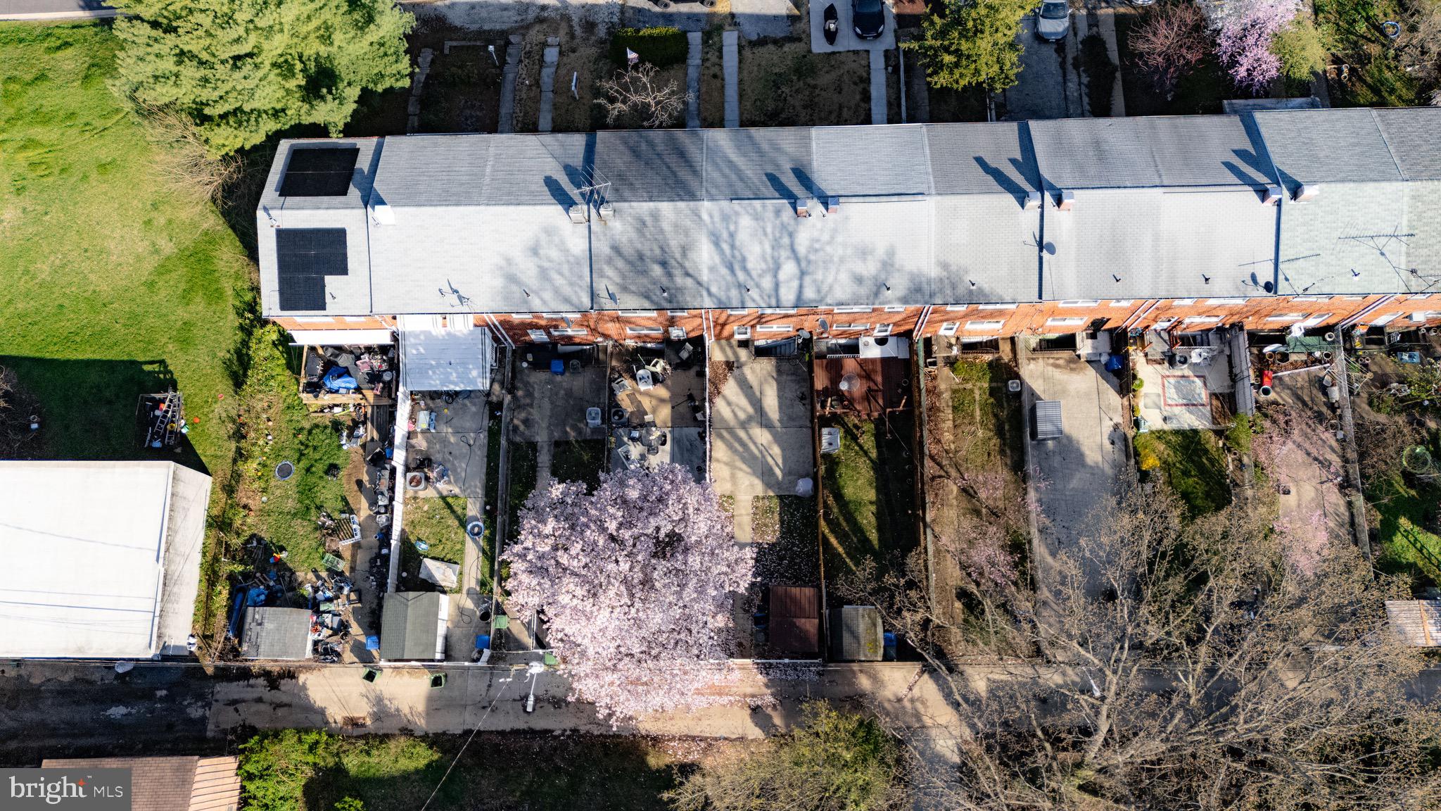 MEDFIELD - Residential