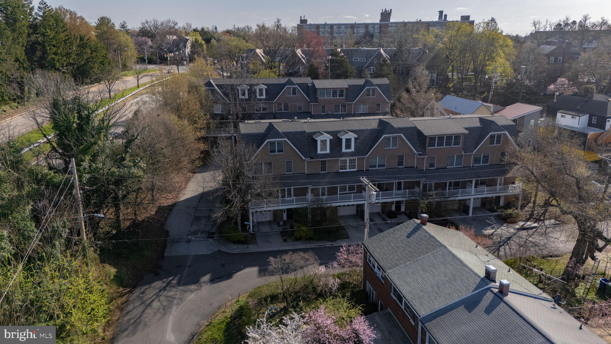 MEDFIELD - Residential