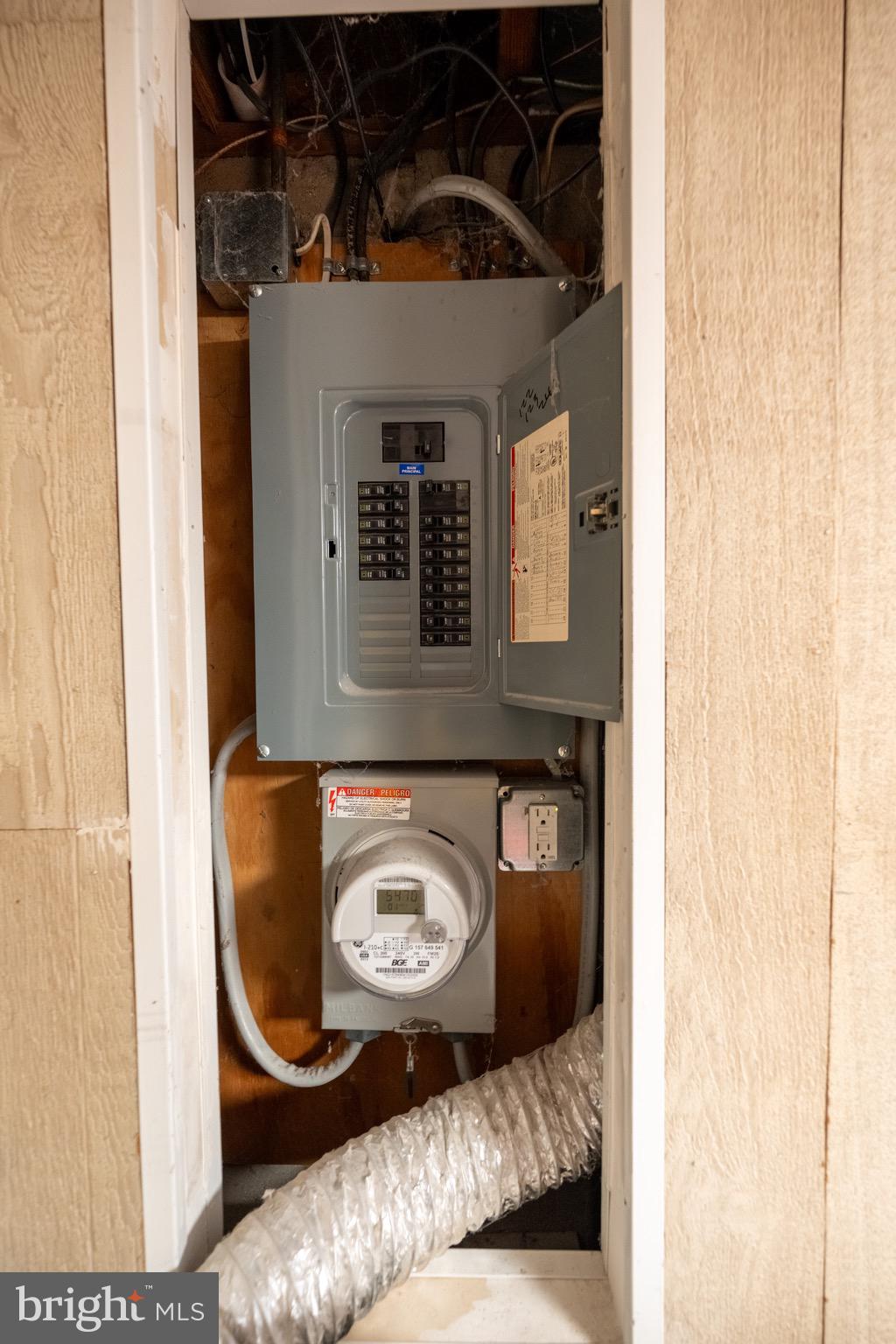 MEDFIELD - Residential