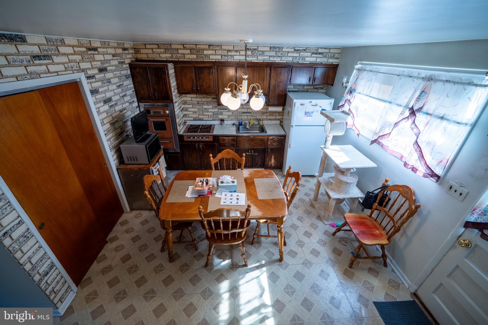 MEDFIELD - Residential