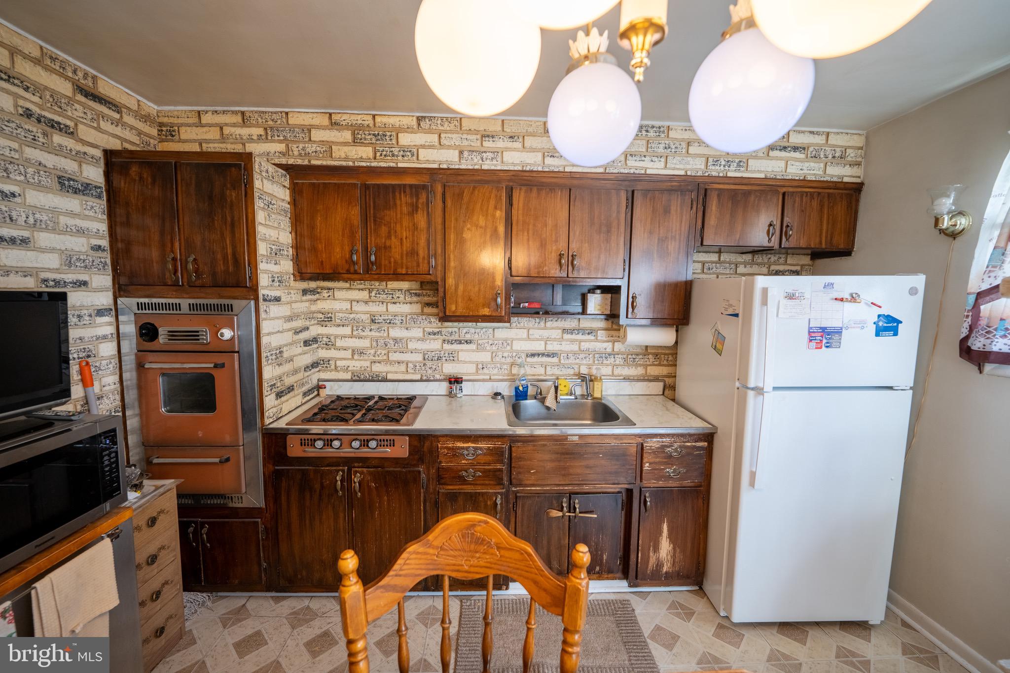 MEDFIELD - Residential