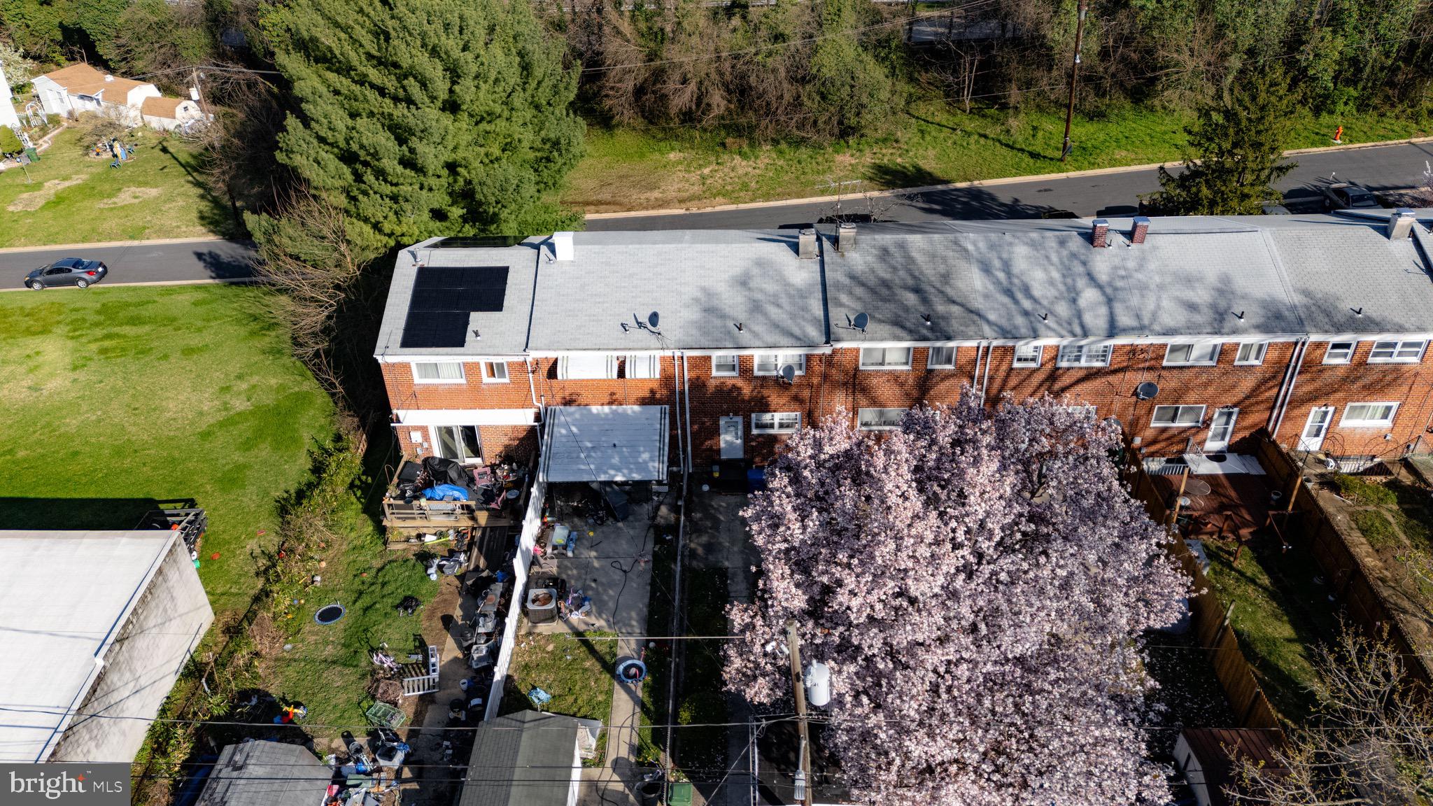 MEDFIELD - Residential