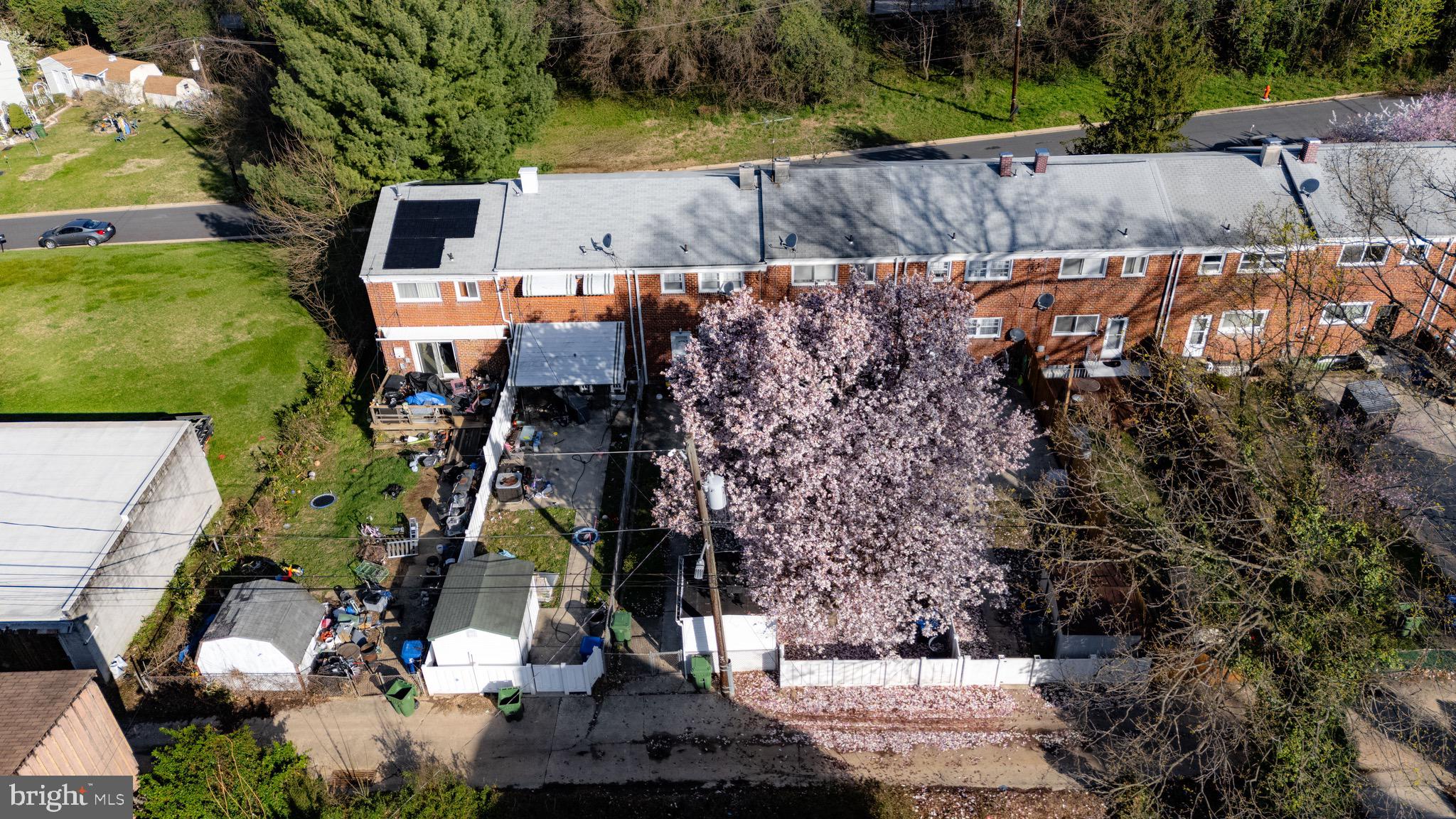 MEDFIELD - Residential