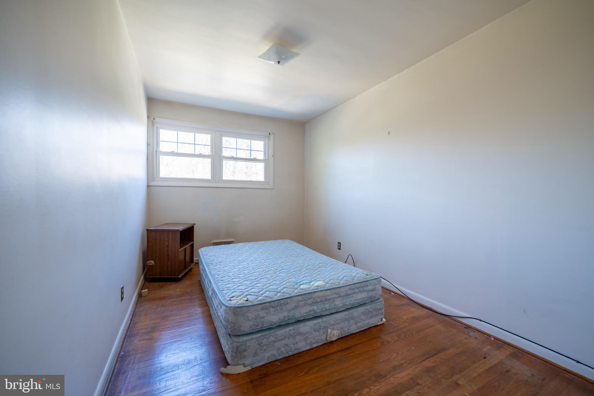 MEDFIELD - Residential