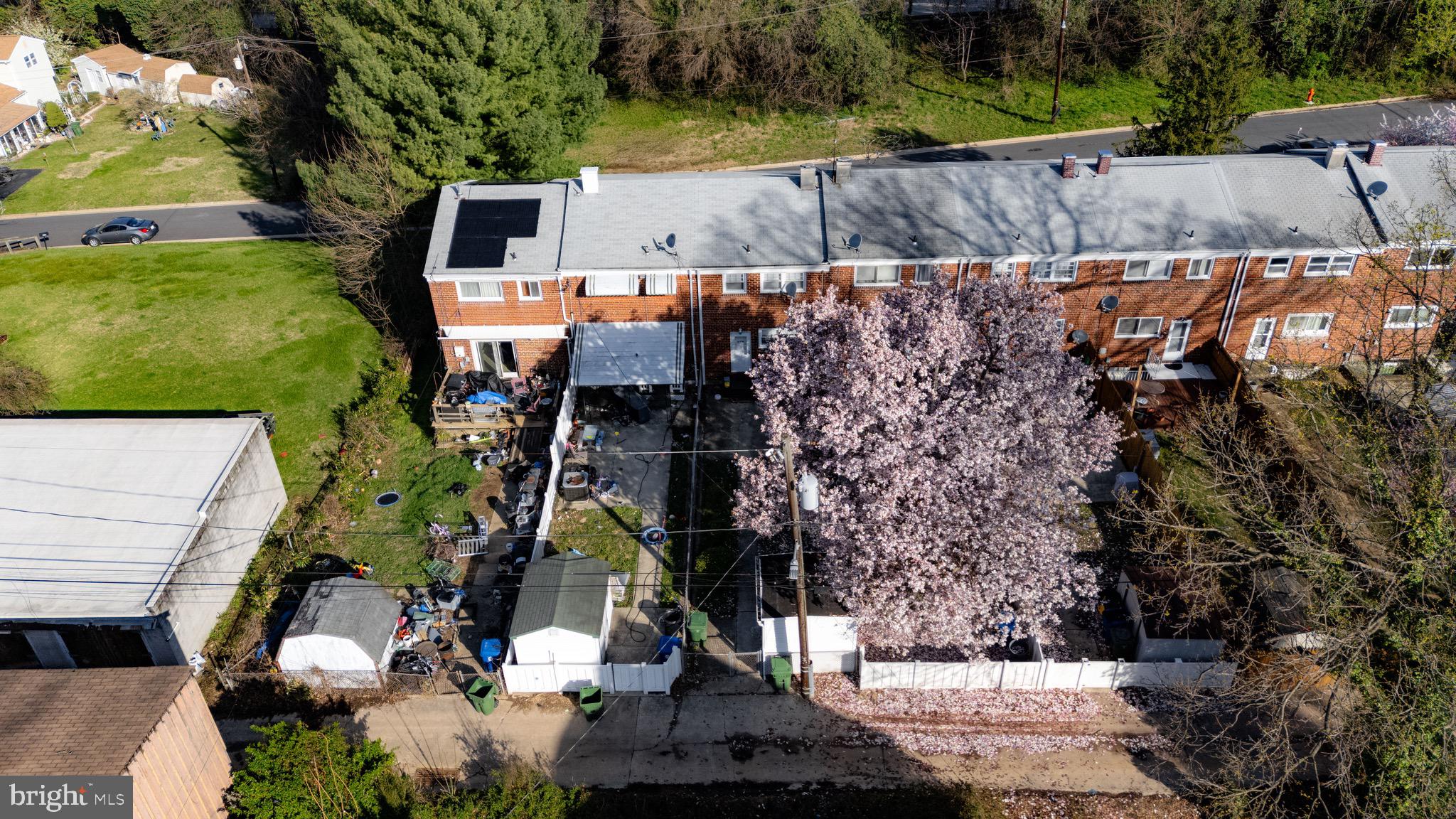 MEDFIELD - Residential