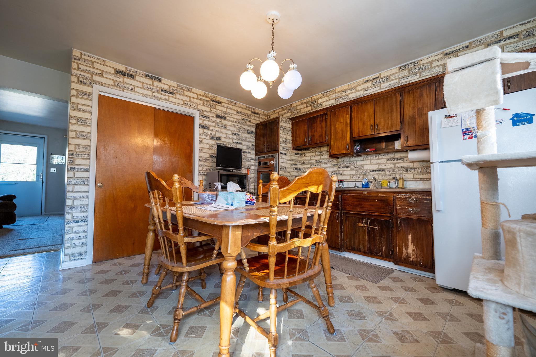 MEDFIELD - Residential