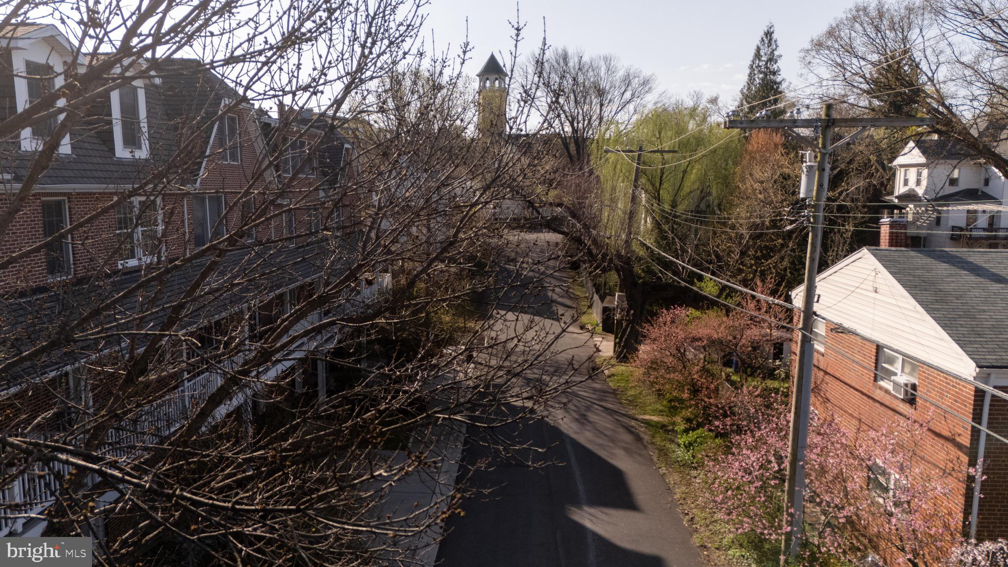 MEDFIELD - Residential